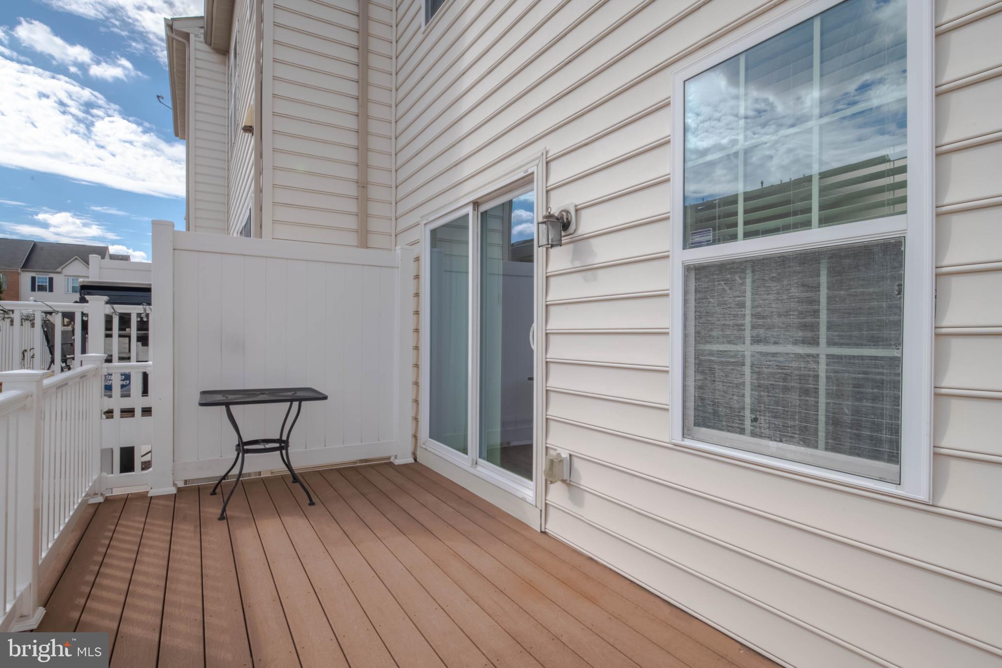 HOWARD SQUARE - Residential