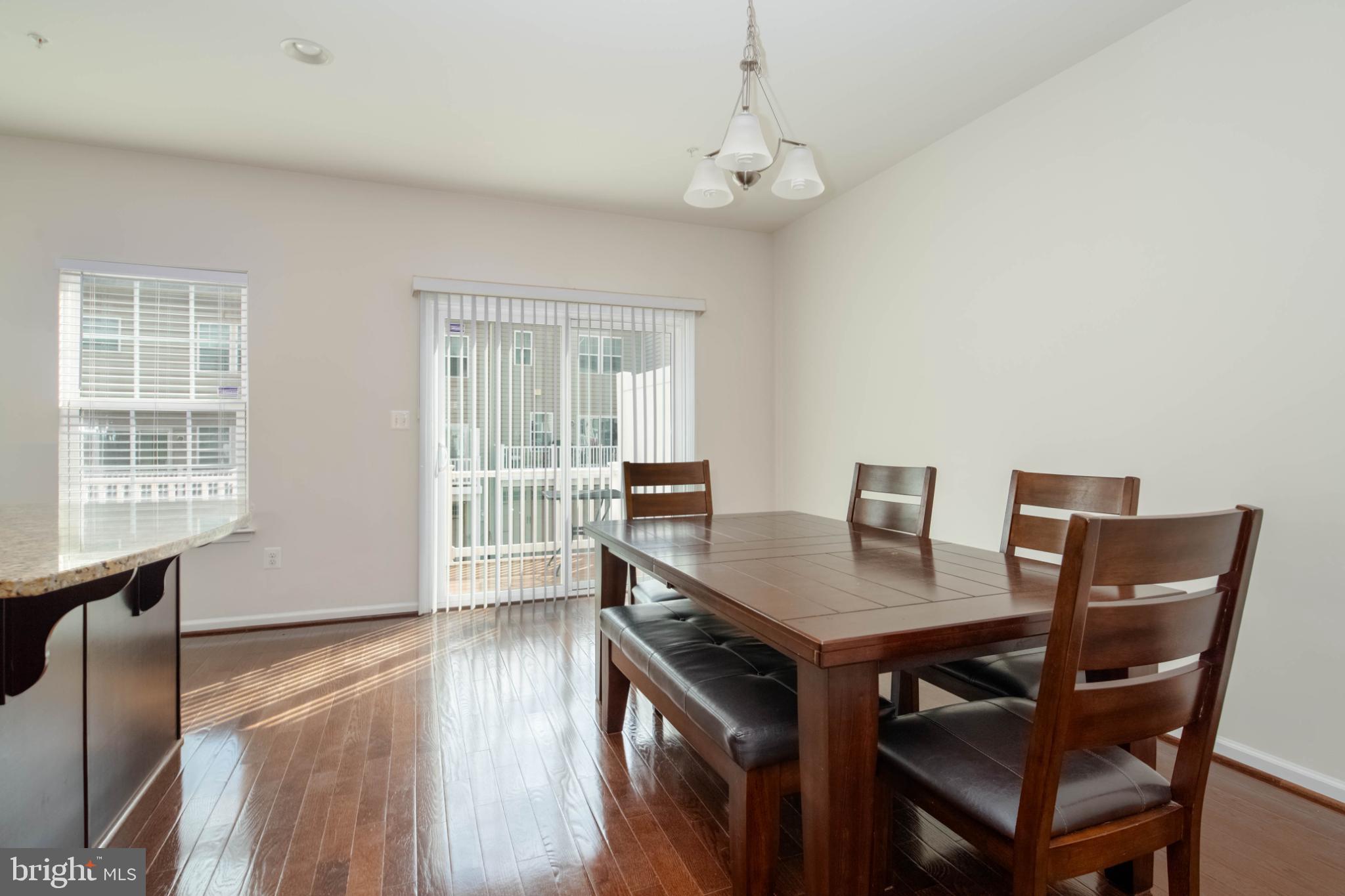 HOWARD SQUARE - Residential