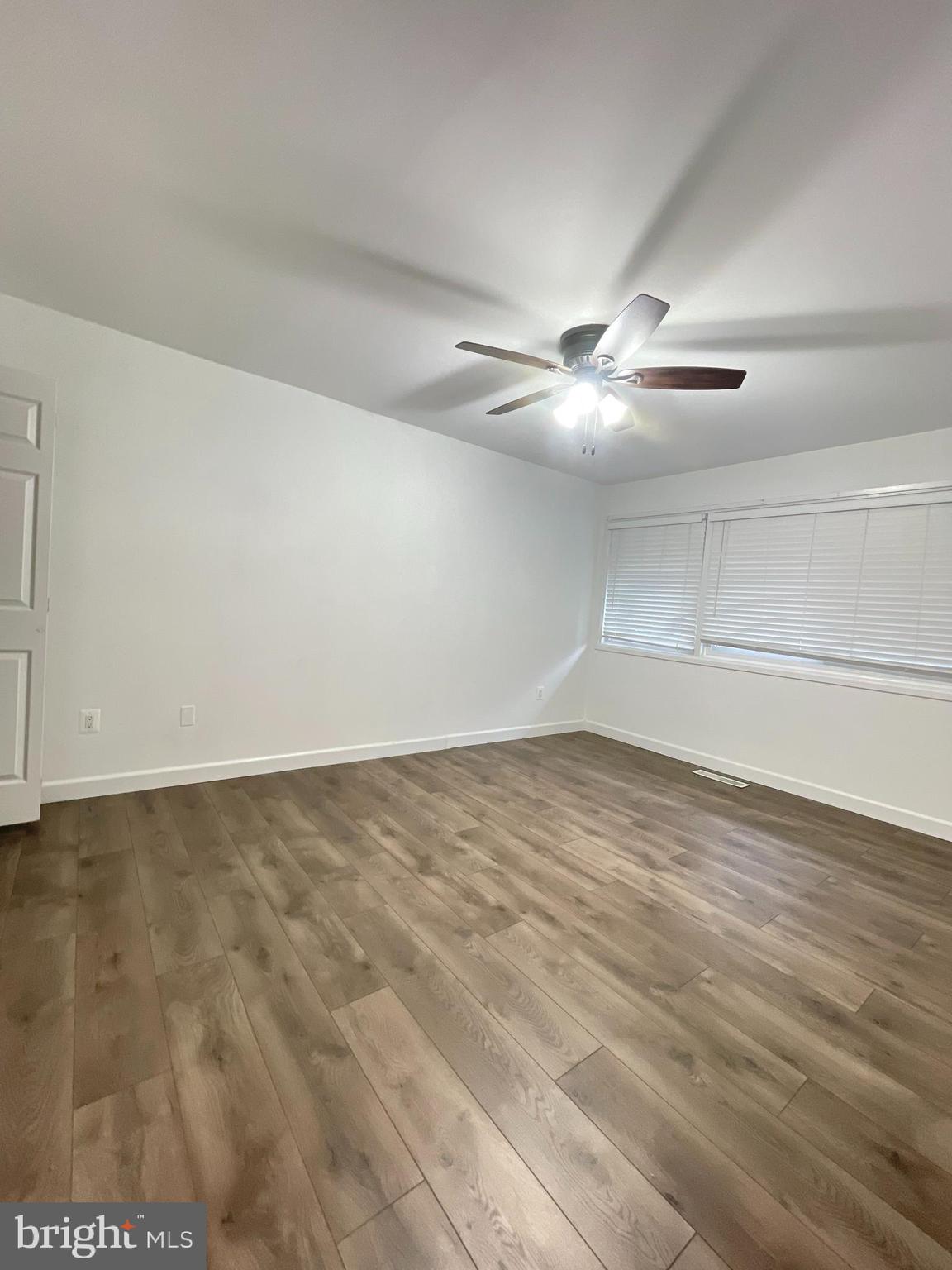 MOSBY WOODS TOWNHOUSE - Residential