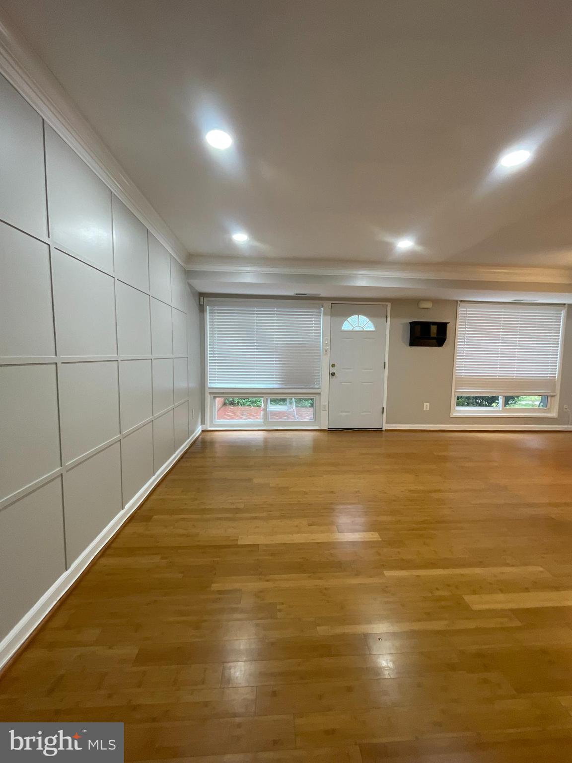 MOSBY WOODS TOWNHOUSE - Residential