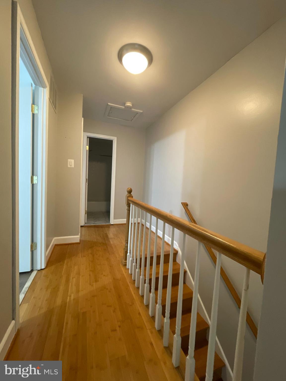 MOSBY WOODS TOWNHOUSE - Residential