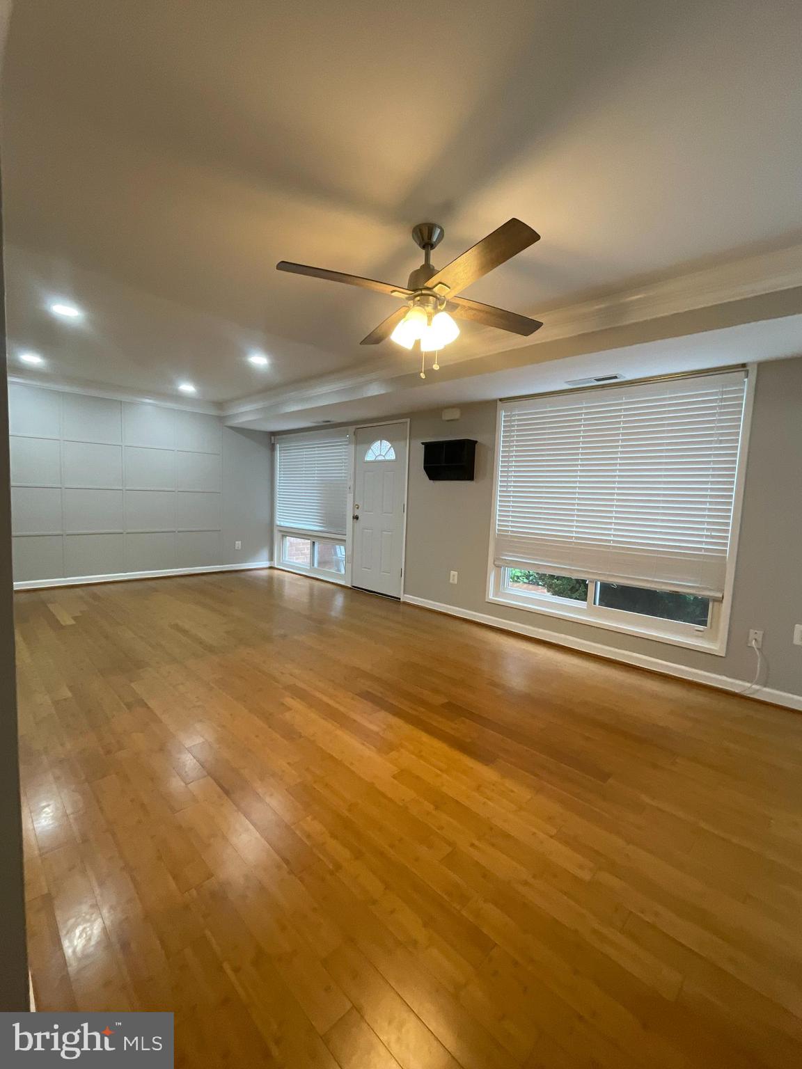 MOSBY WOODS TOWNHOUSE - Residential