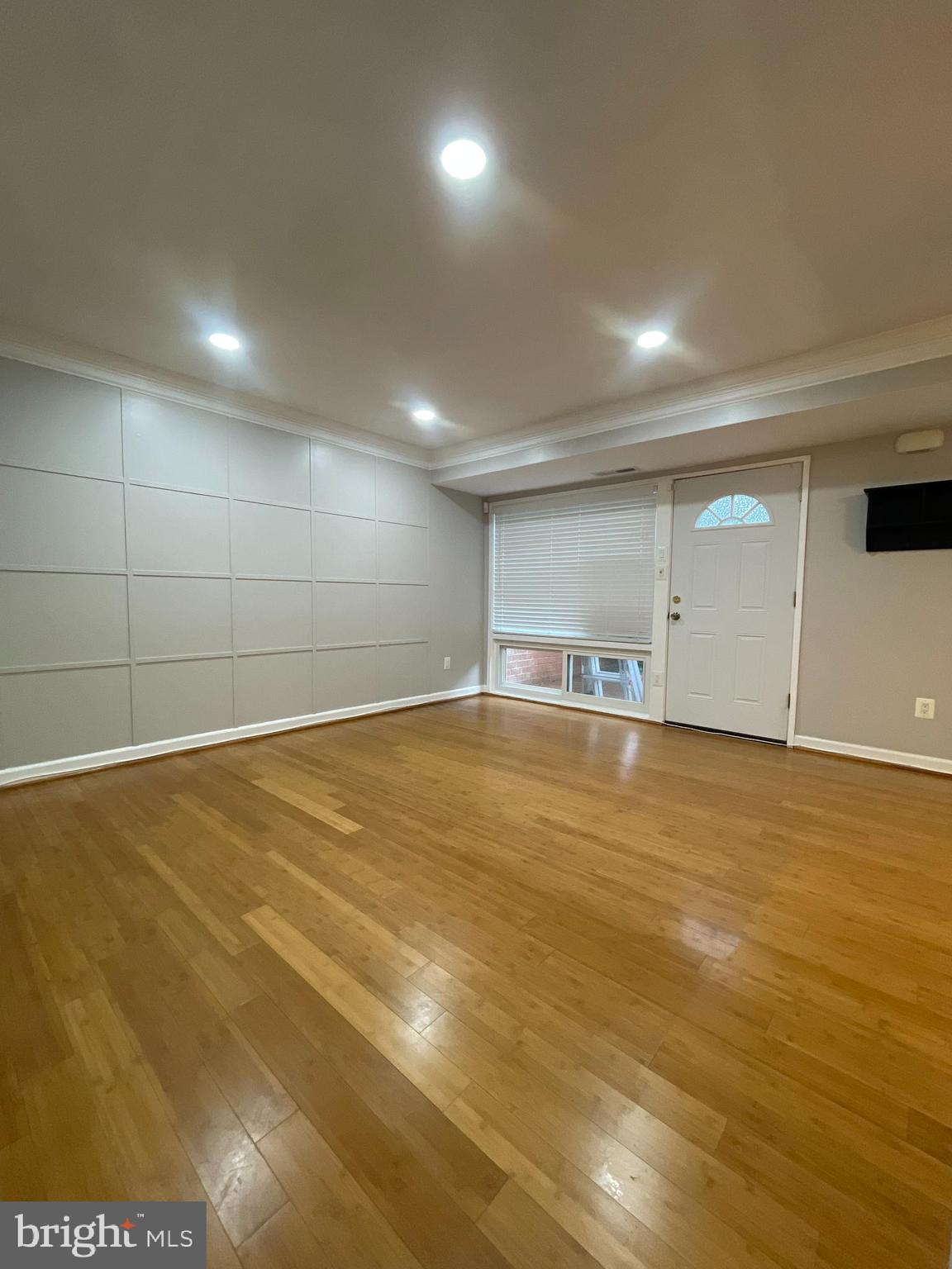 MOSBY WOODS TOWNHOUSE - Residential