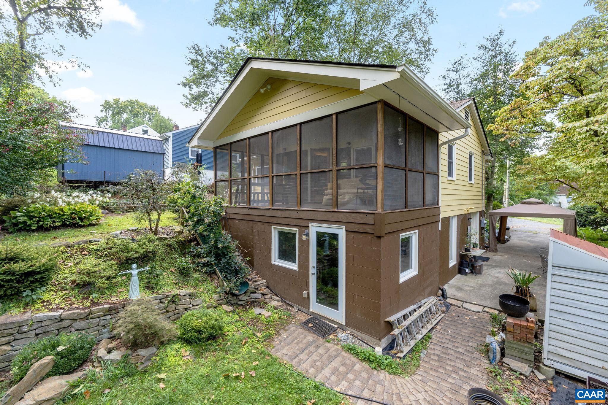 BELMONT - Residential