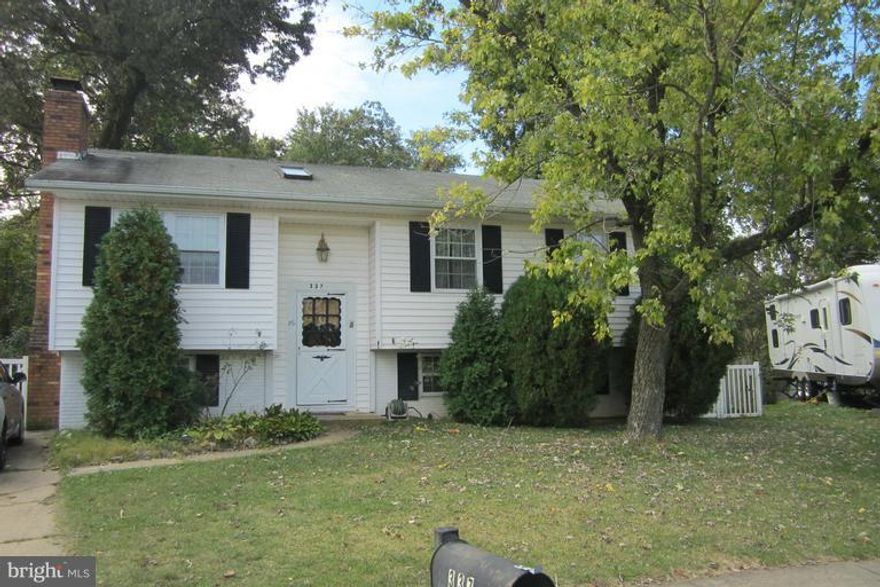 3br 2ba Split level hidden away in a Cul De-sac.  House is clean and has  generous size bed rooms . Back yard is perfect for family get together.  A great house sold "AS IS"l under a short Sale. Commuting distance to Washington DC metro areas. Call your agent today and make an offer.