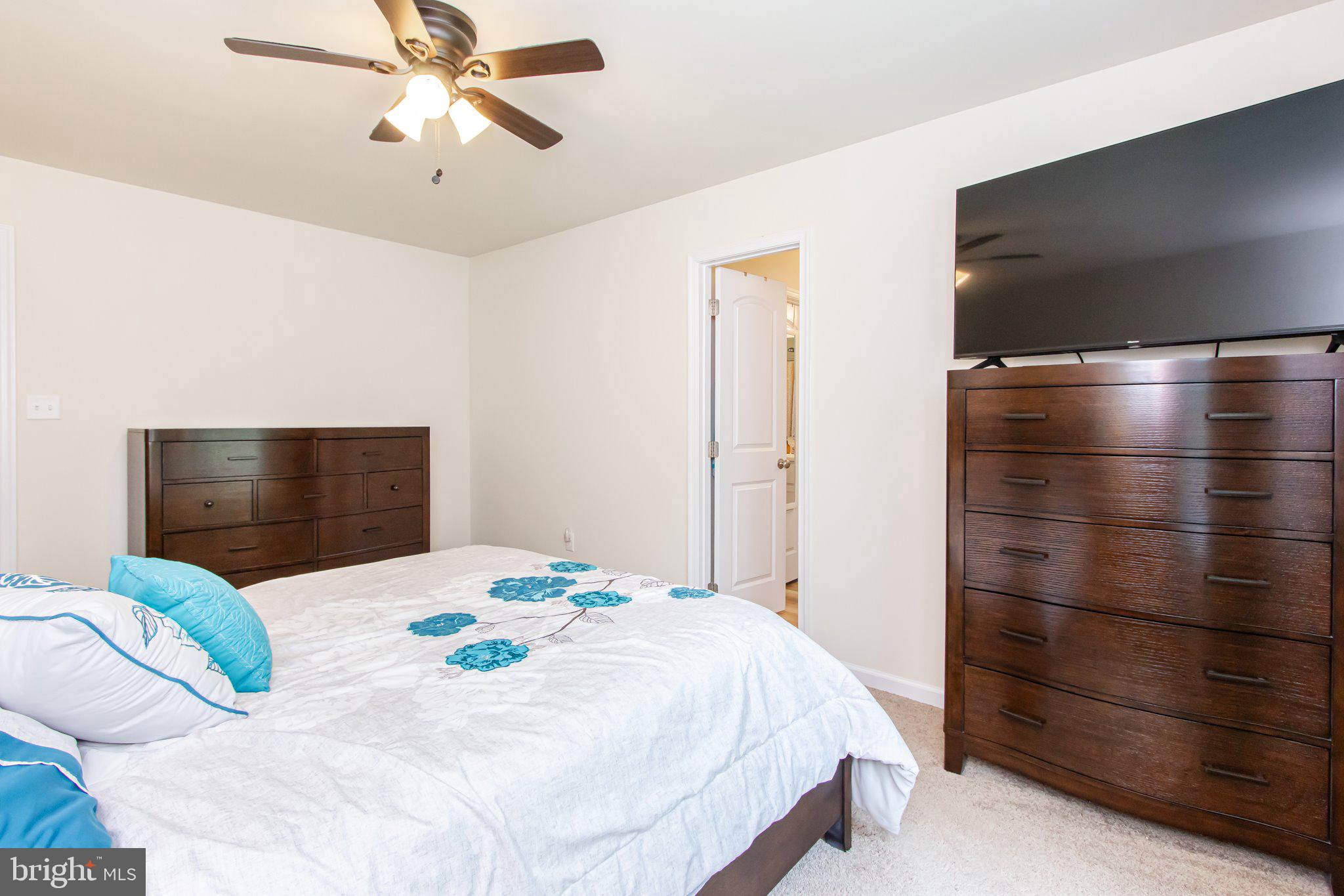 ASHLAND VILLAGE - Residential