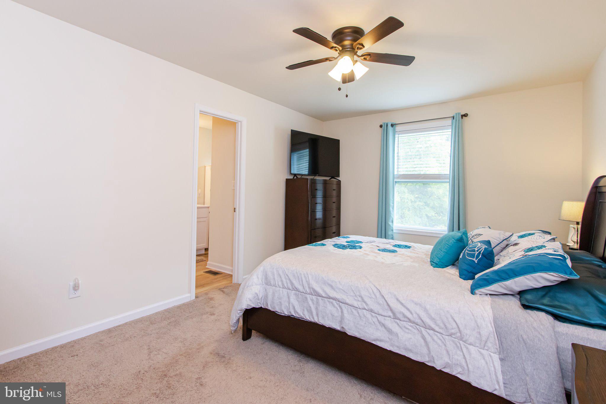 ASHLAND VILLAGE - Residential