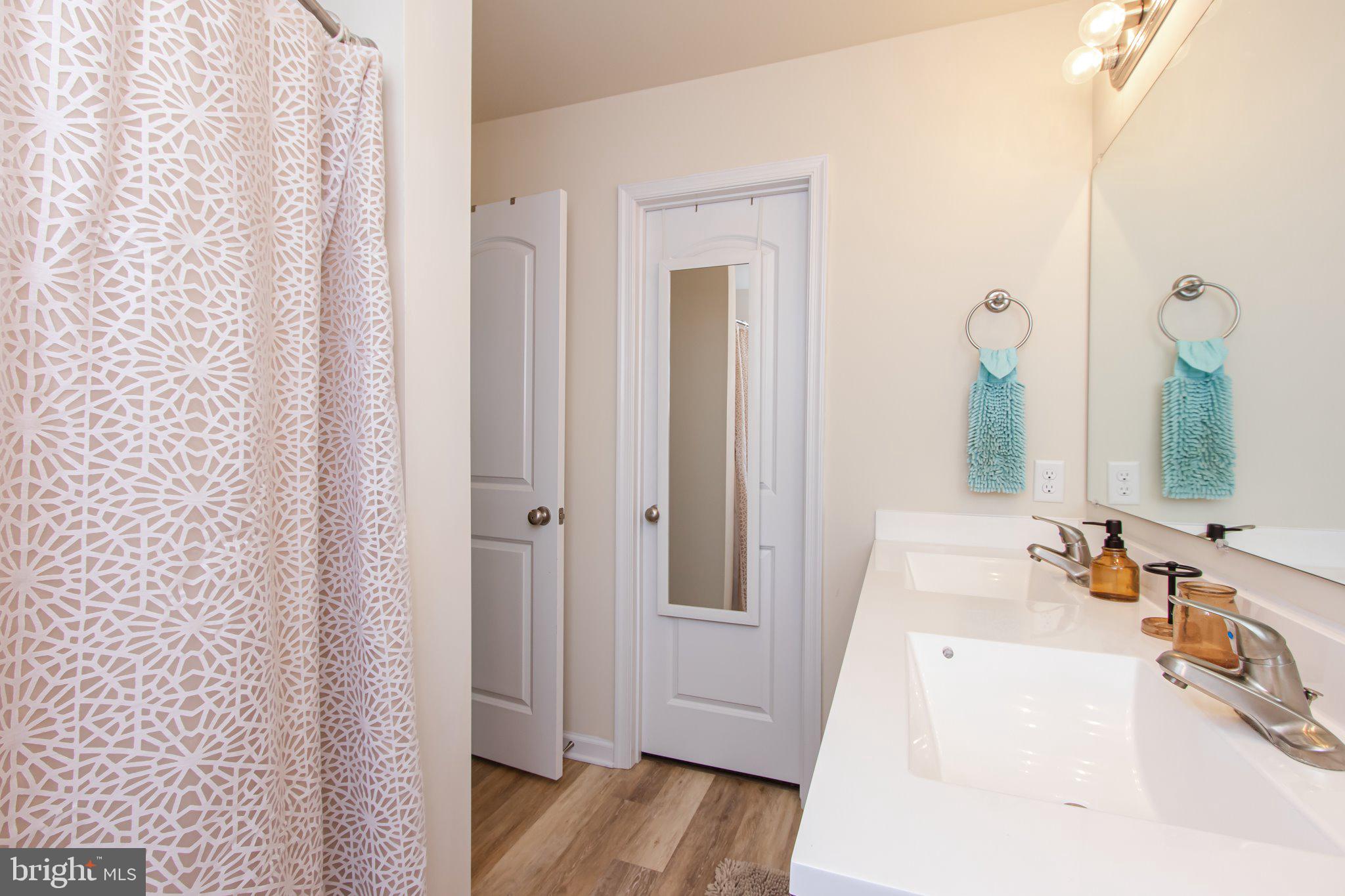 ASHLAND VILLAGE - Residential