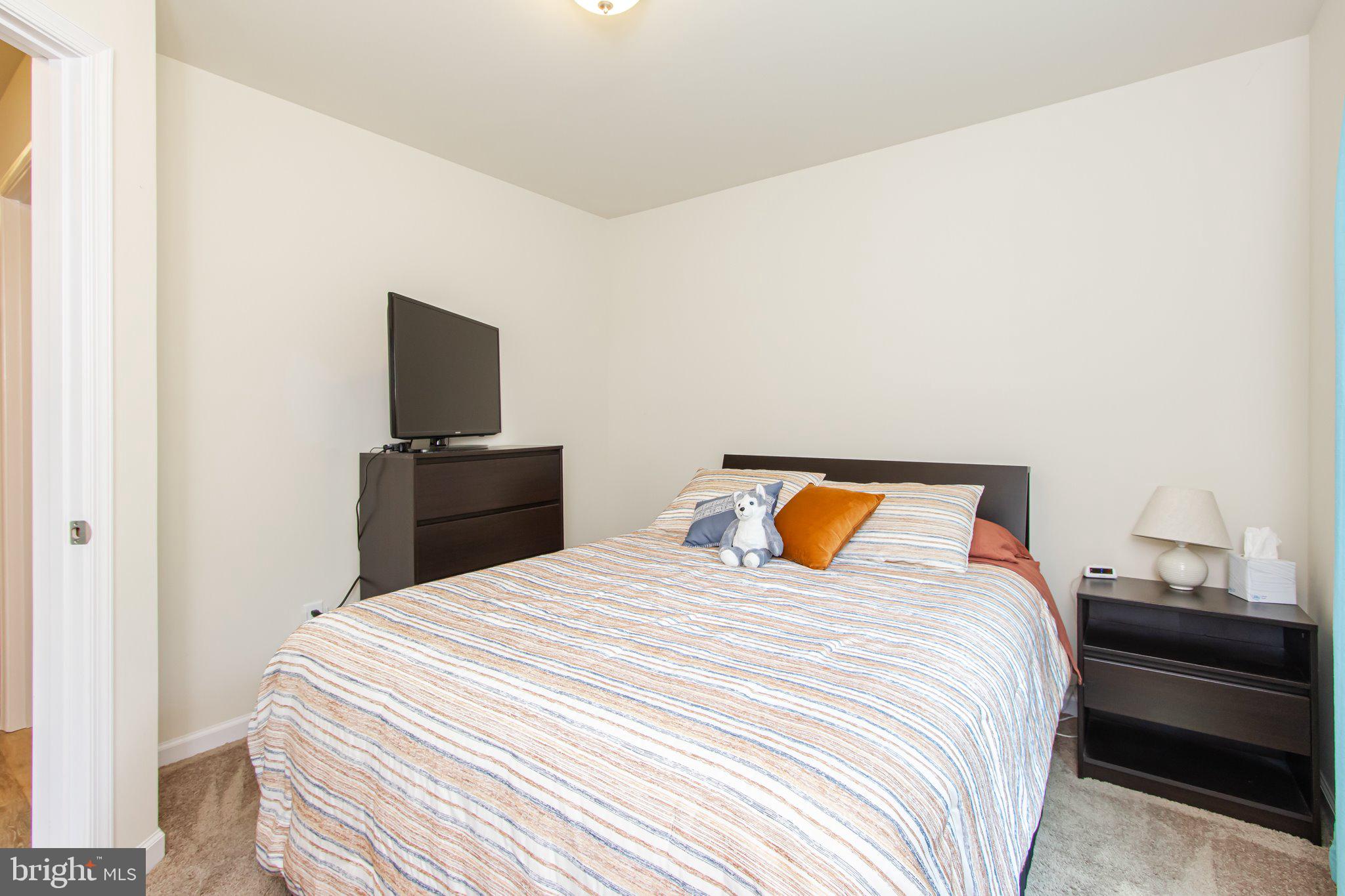 ASHLAND VILLAGE - Residential