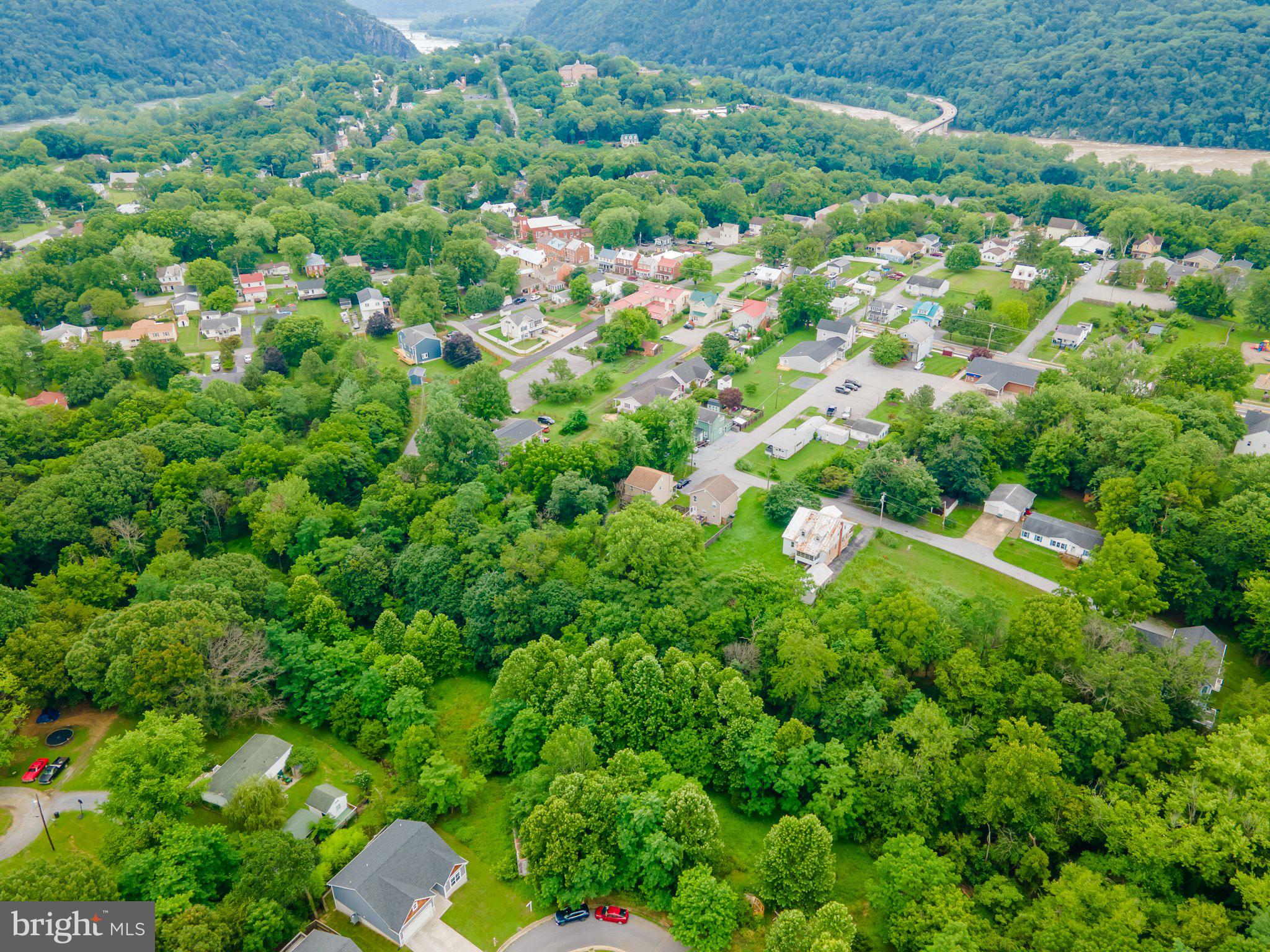 ASHLAND VILLAGE - Residential