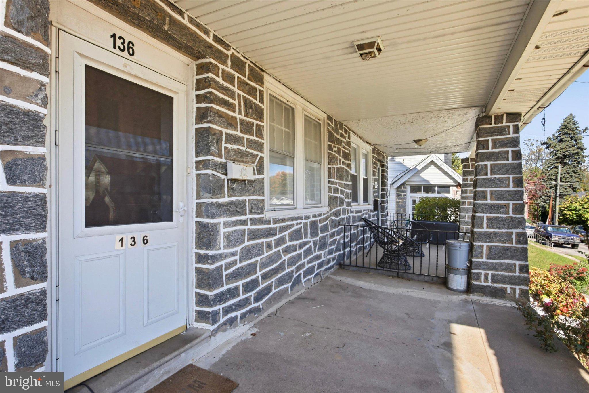 136 N FAIRVIEW AVENUE