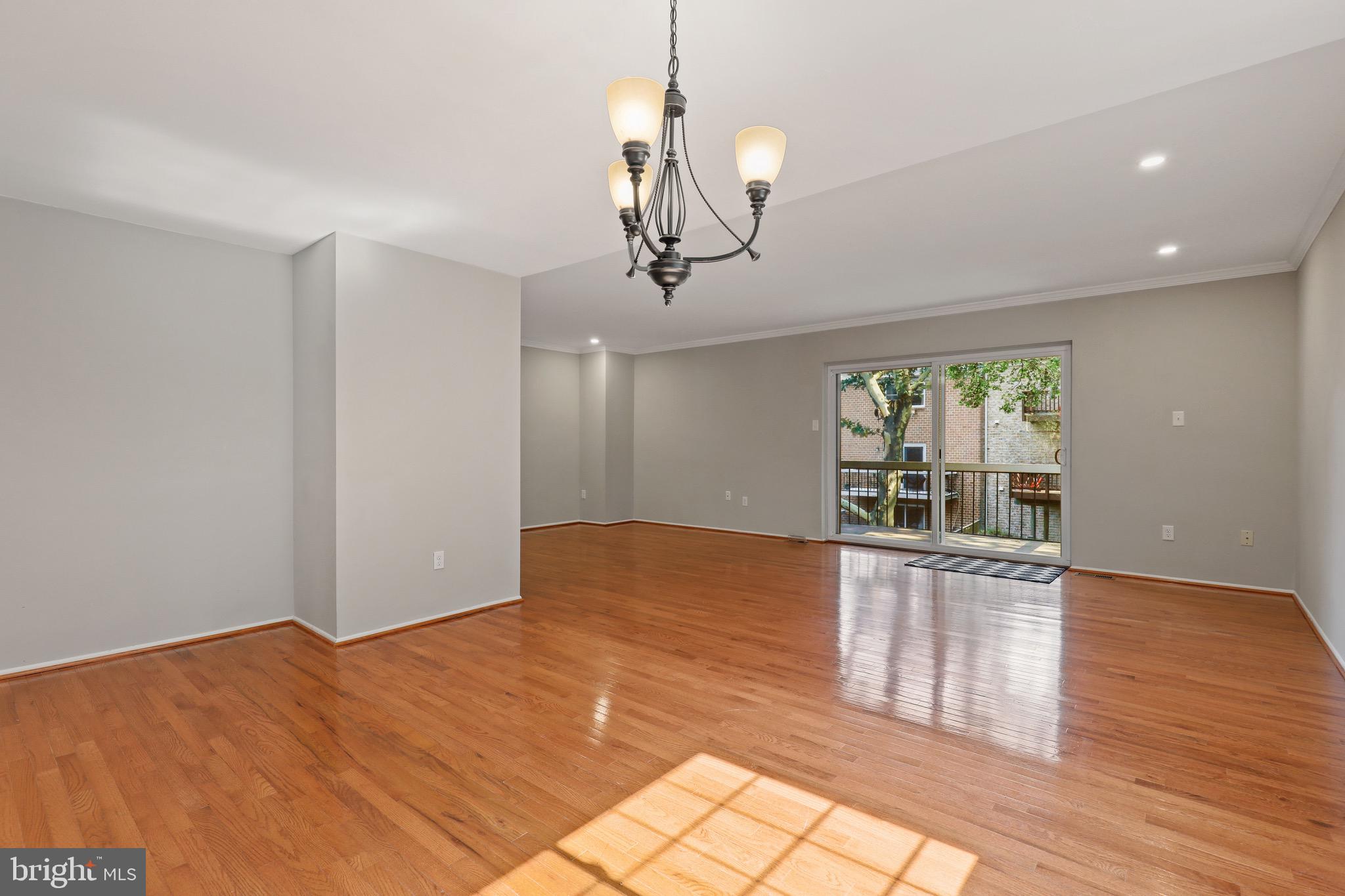 VILLAGE OF HICKORY RIDGE - Residential