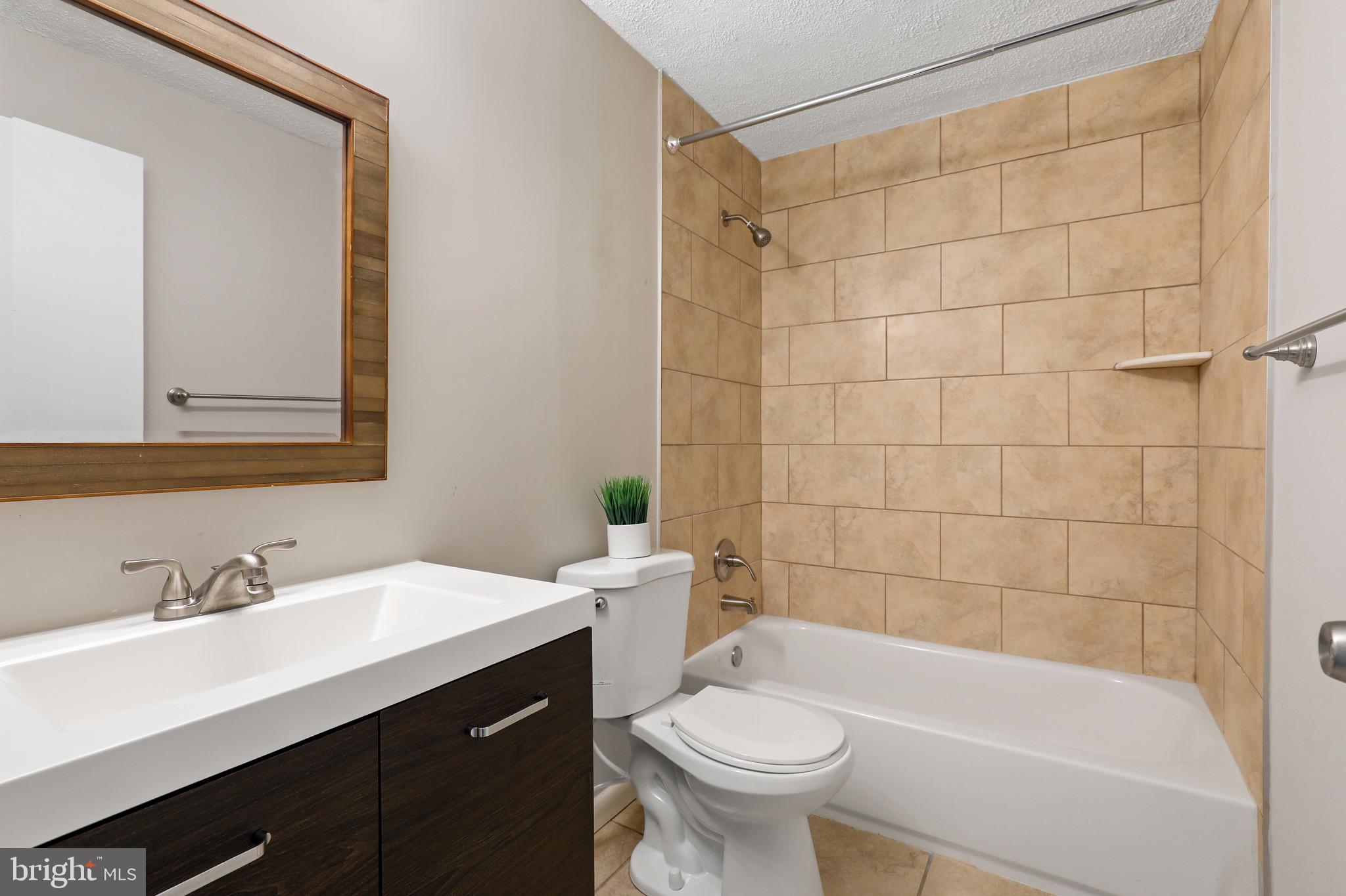 VILLAGE OF HICKORY RIDGE - Residential