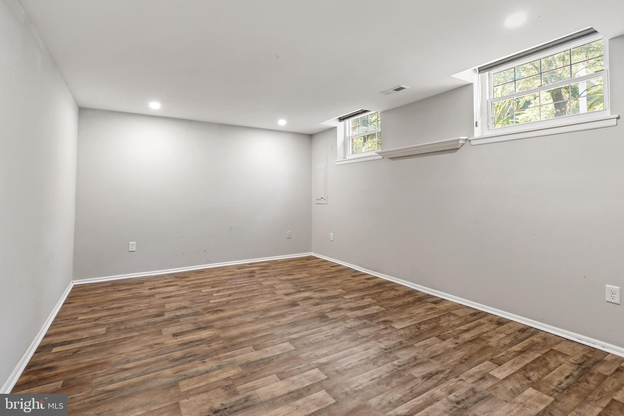 VILLAGE OF HICKORY RIDGE - Residential