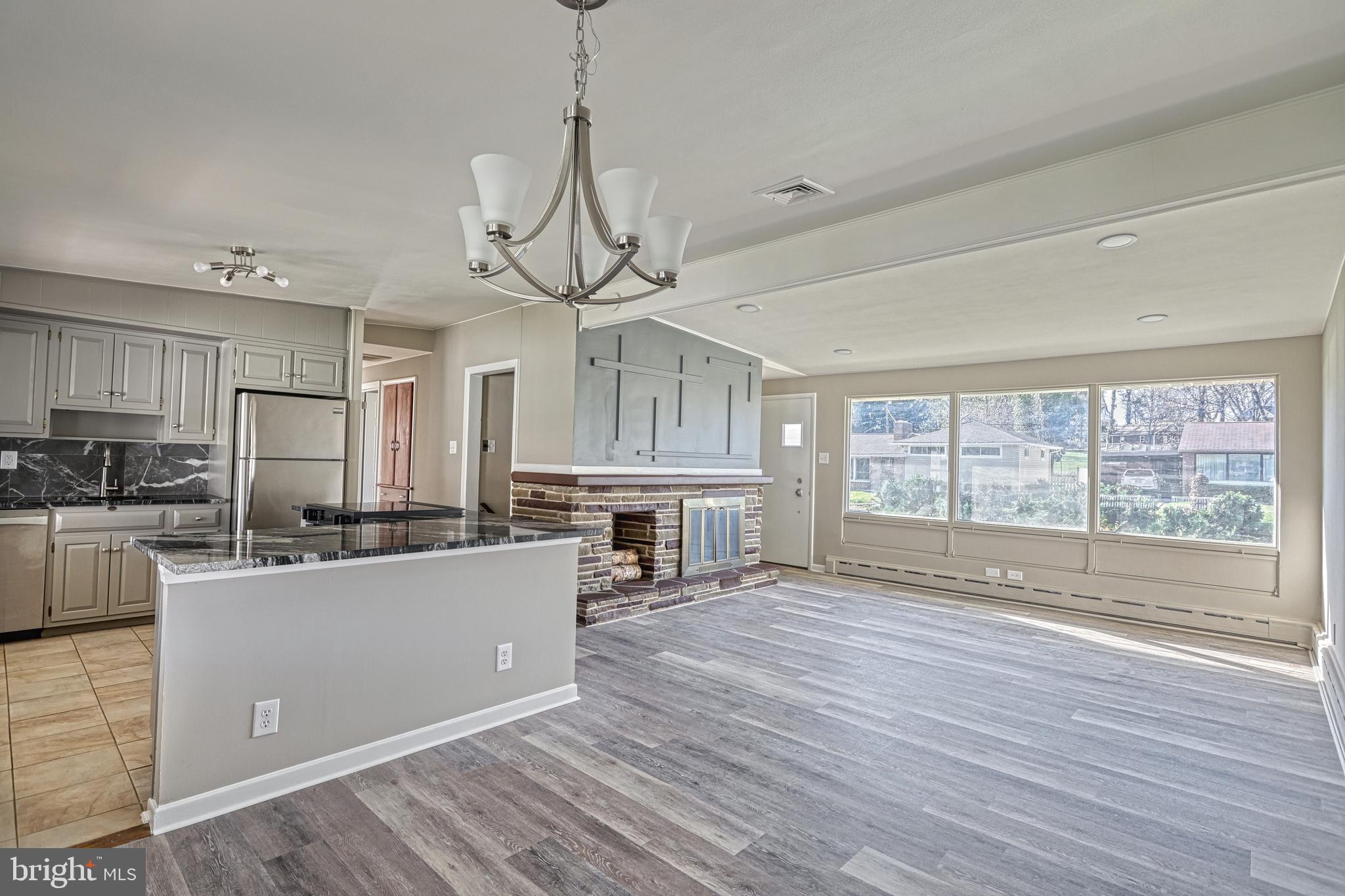 CAMP HILL - Residential