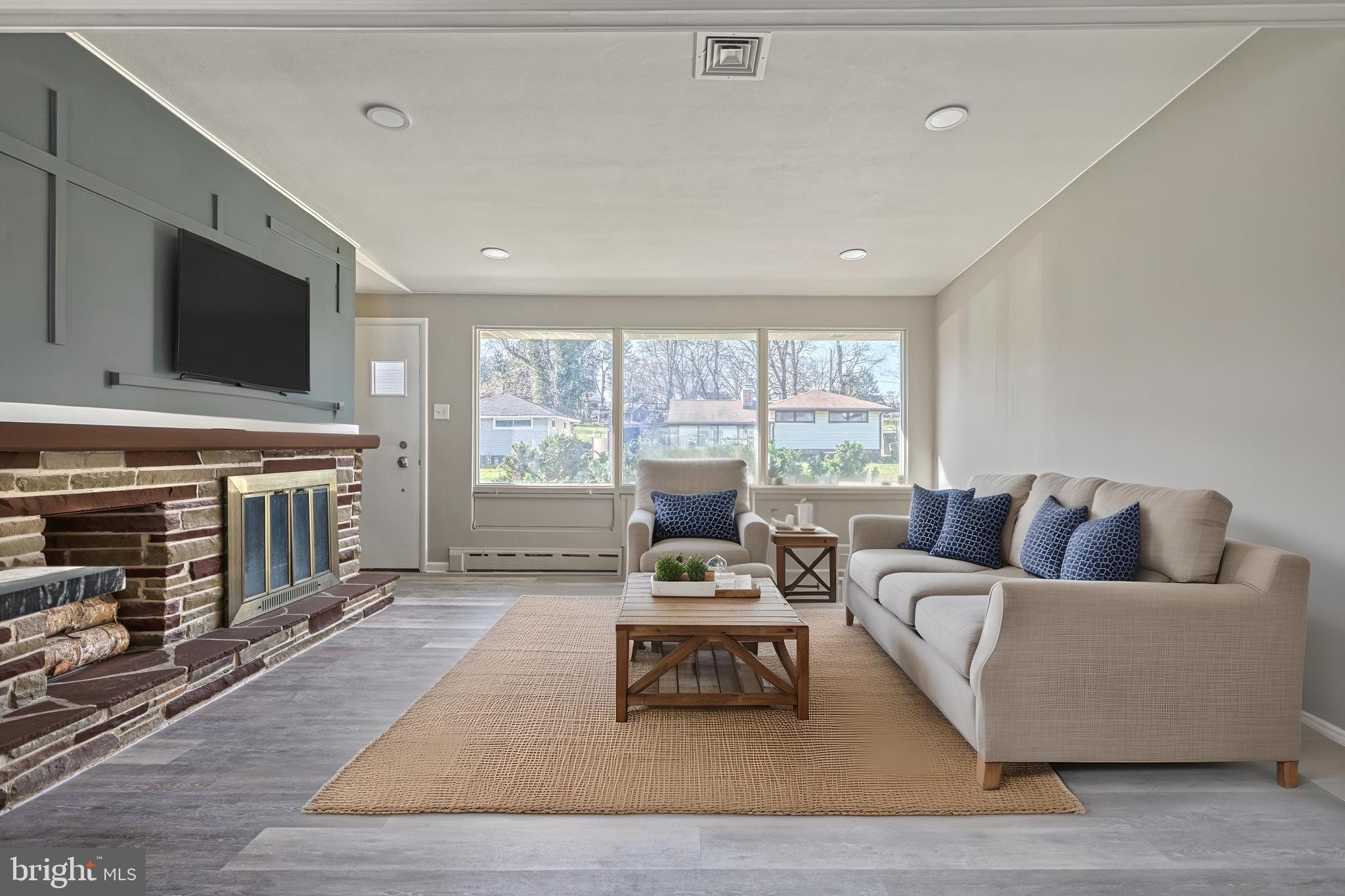 CAMP HILL - Residential