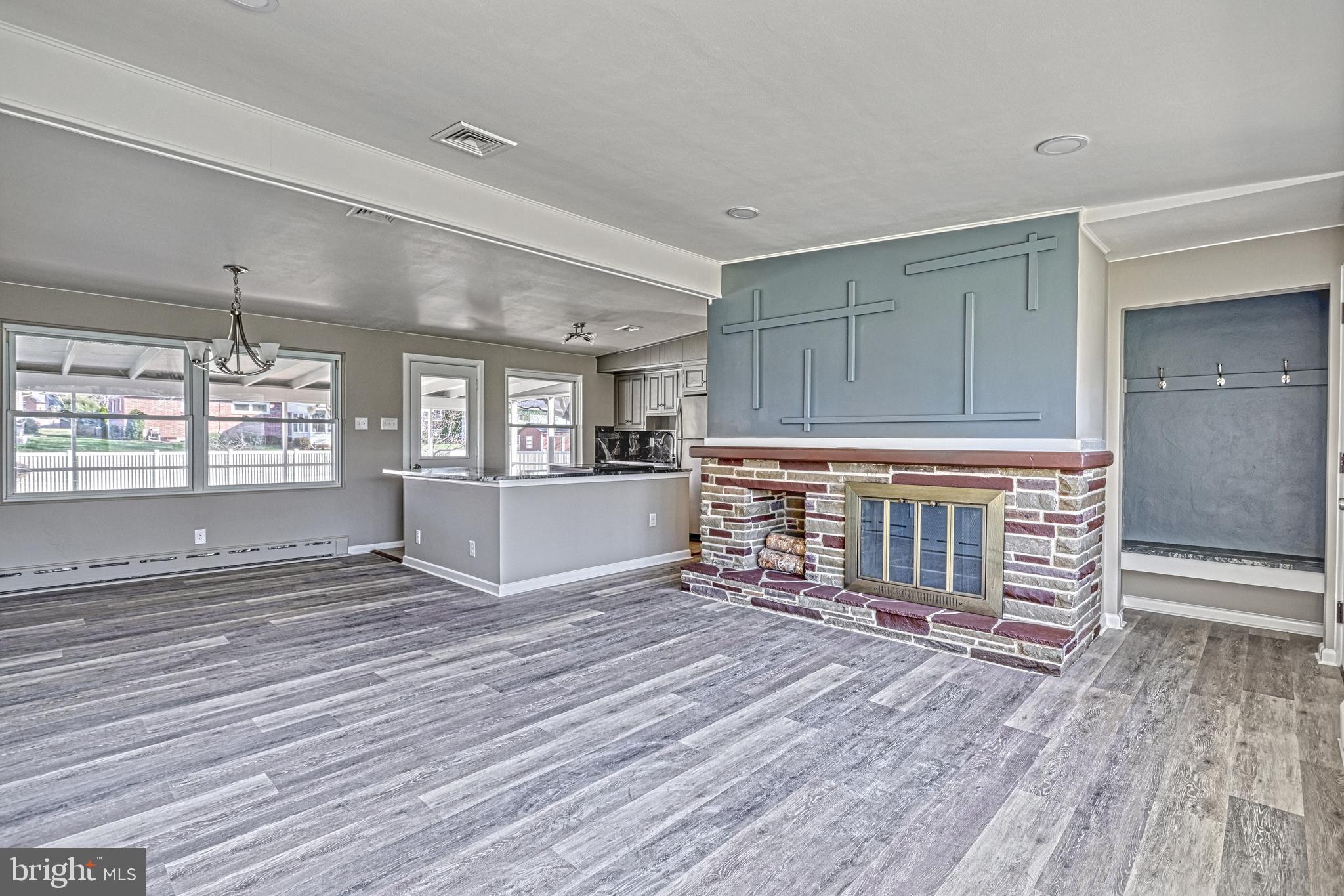 CAMP HILL - Residential