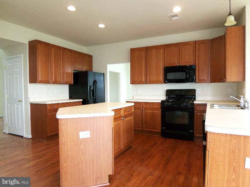 BUNKER HILL - Residential Lease