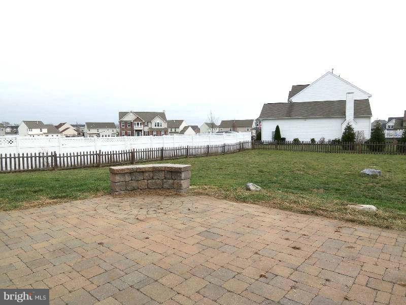 BUNKER HILL - Residential Lease