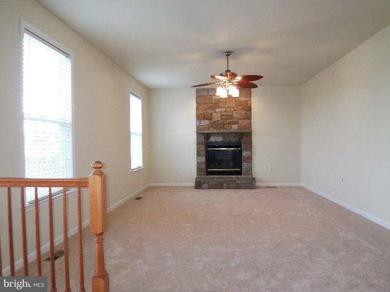 BUNKER HILL - Residential Lease