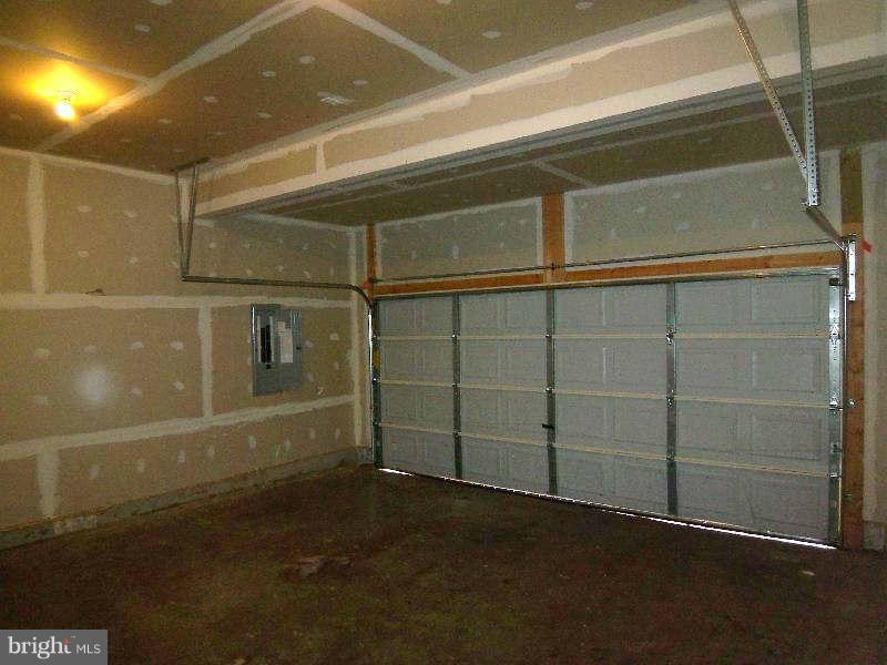 BUNKER HILL - Residential Lease