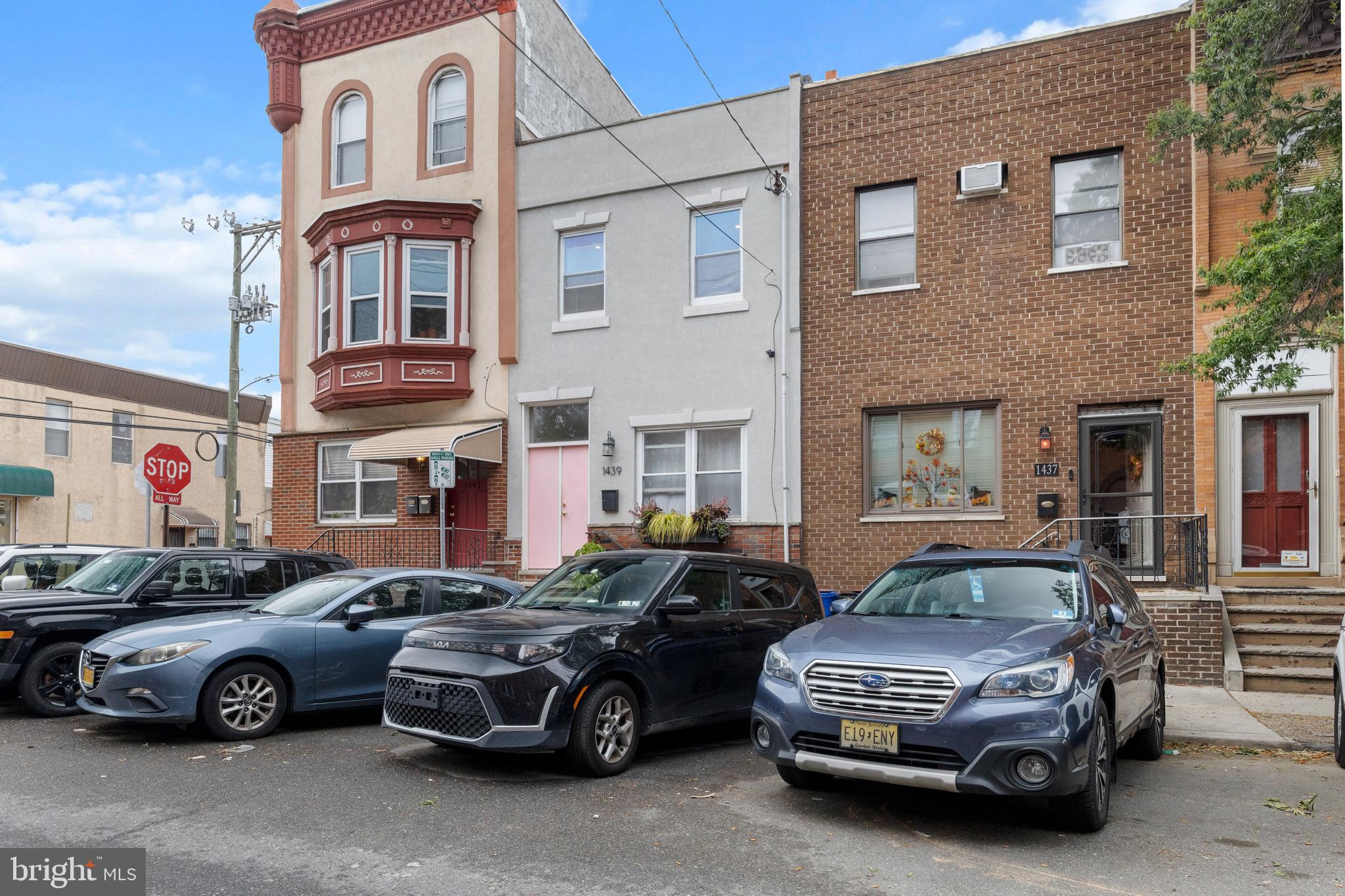 GIRARD ESTATES - Residential