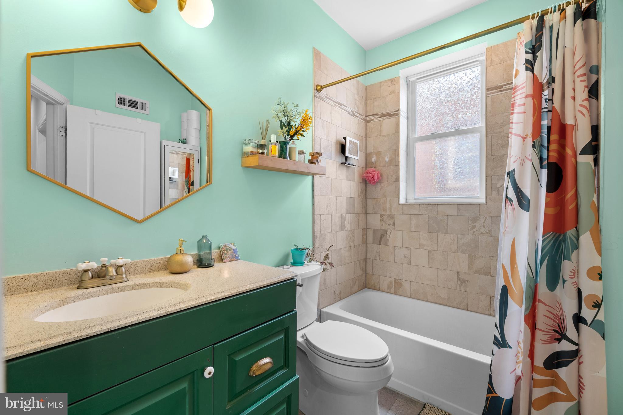 GIRARD ESTATES - Residential