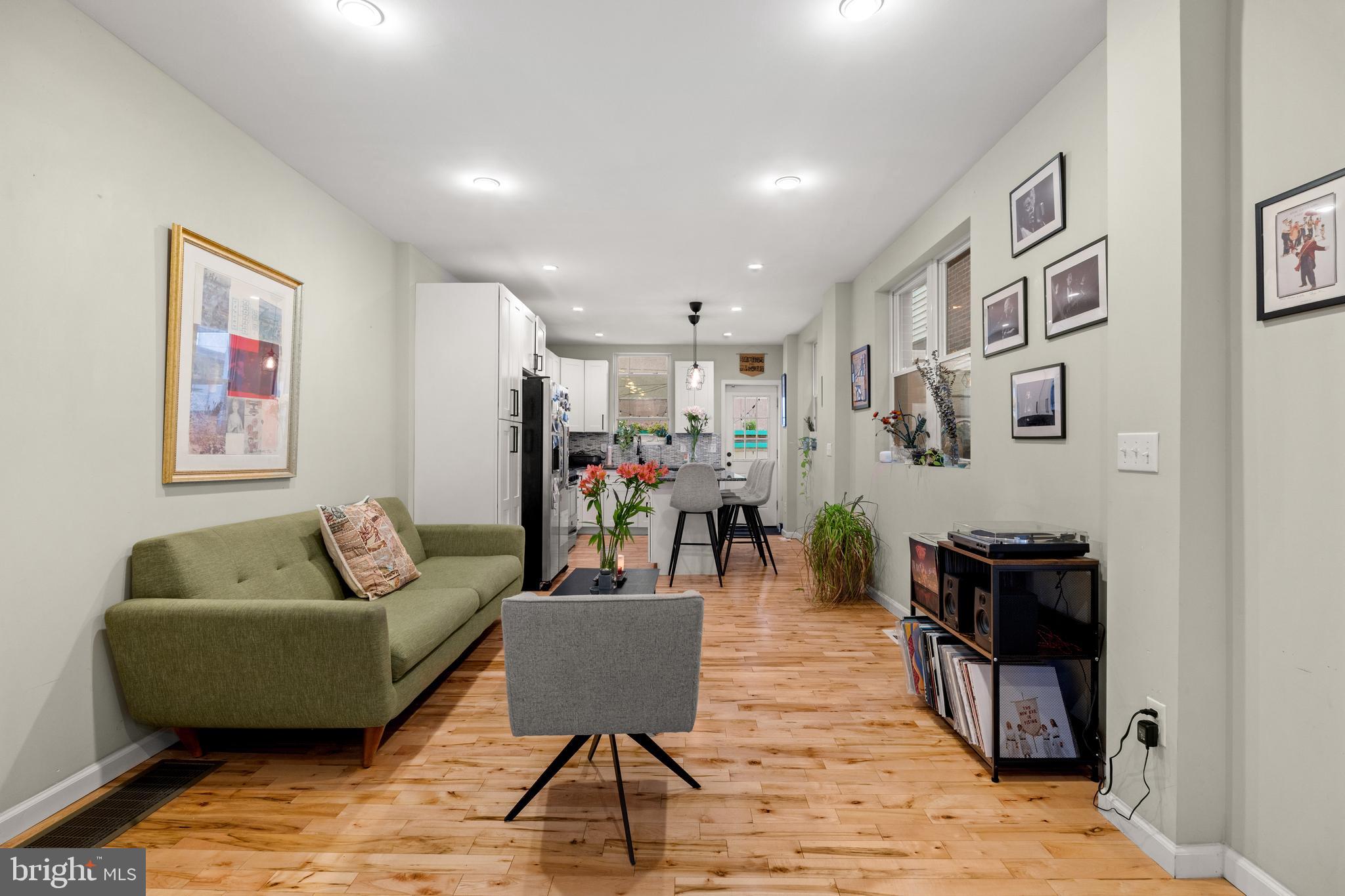 GIRARD ESTATES - Residential