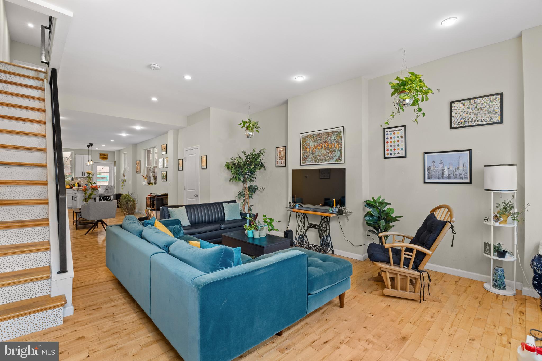 GIRARD ESTATES - Residential