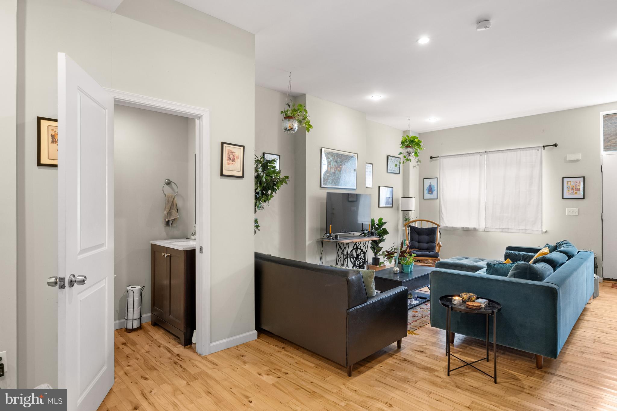 GIRARD ESTATES - Residential