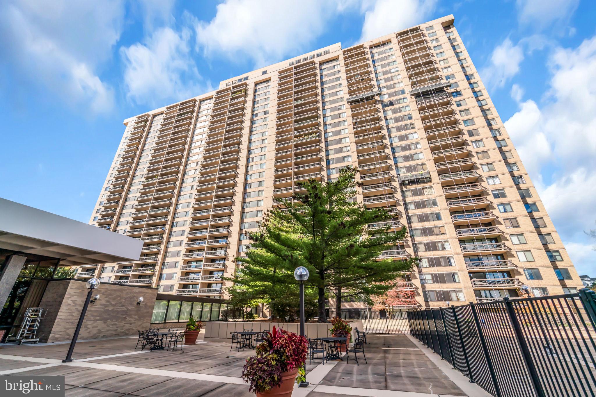 SKYLINE PLAZA - Residential