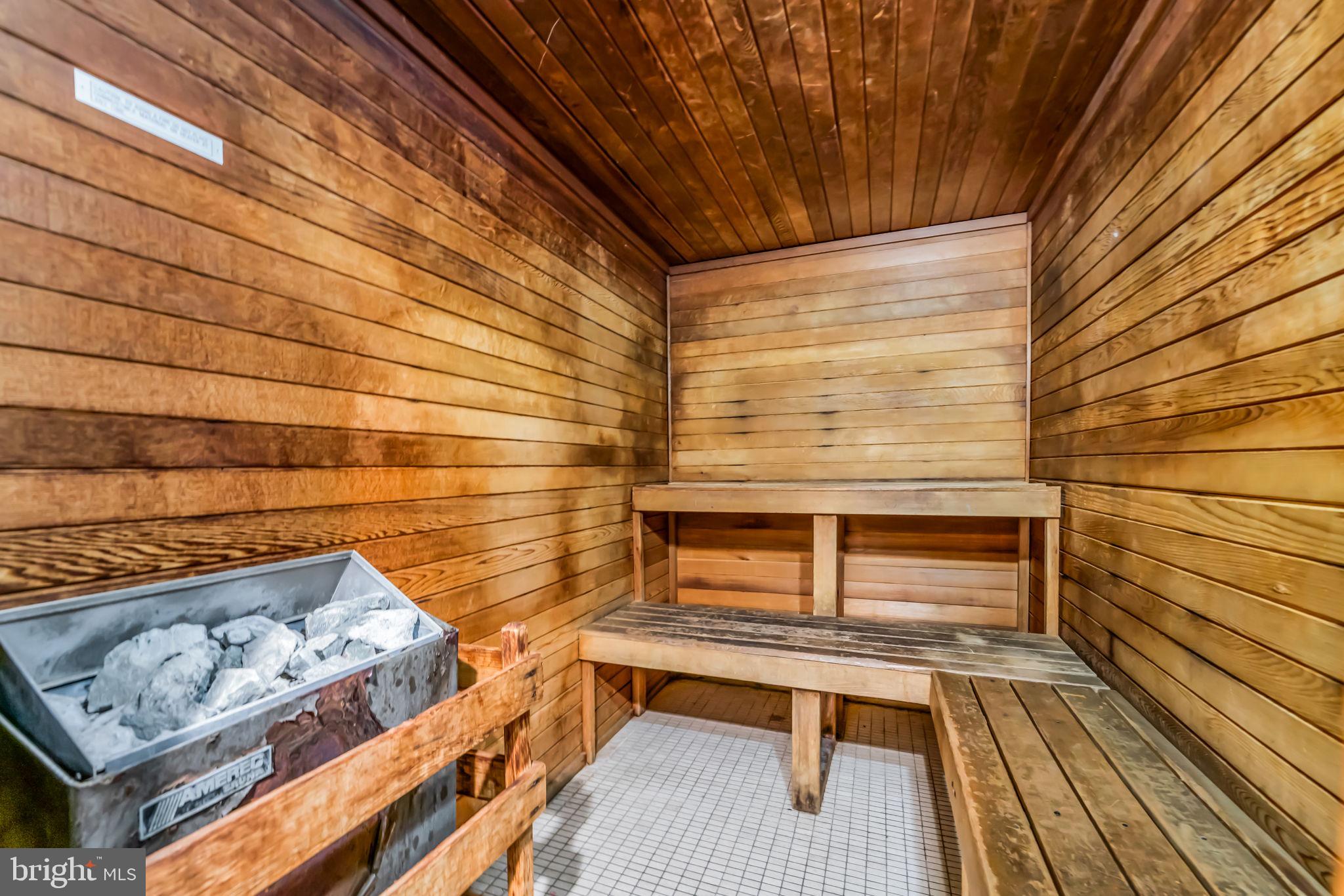 SKYLINE PLAZA - Residential