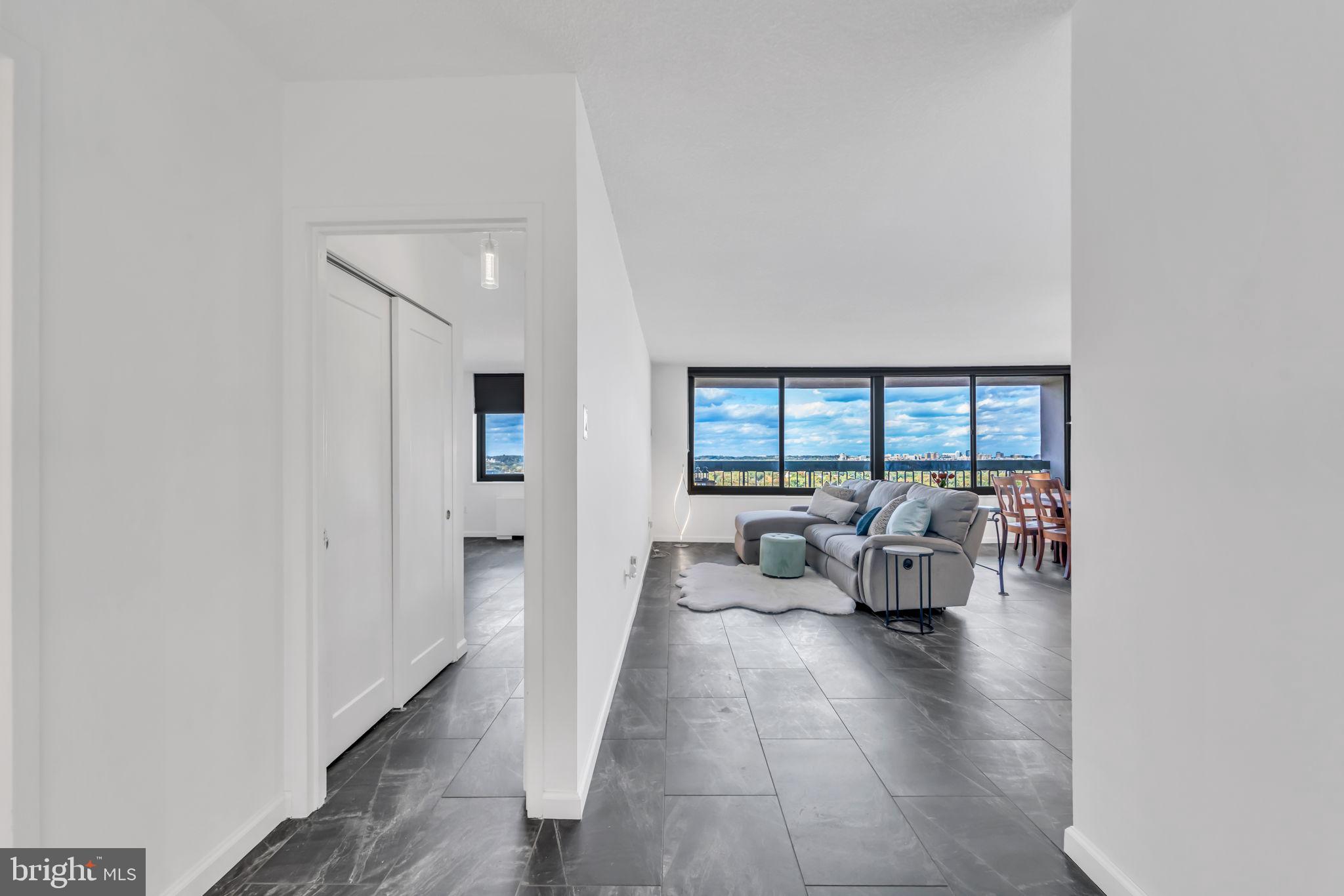 SKYLINE PLAZA - Residential