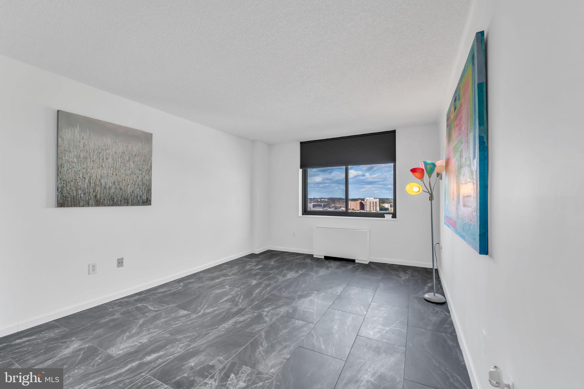 SKYLINE PLAZA - Residential