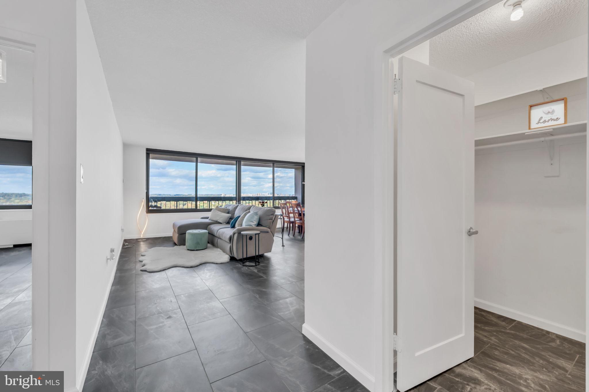 SKYLINE PLAZA - Residential