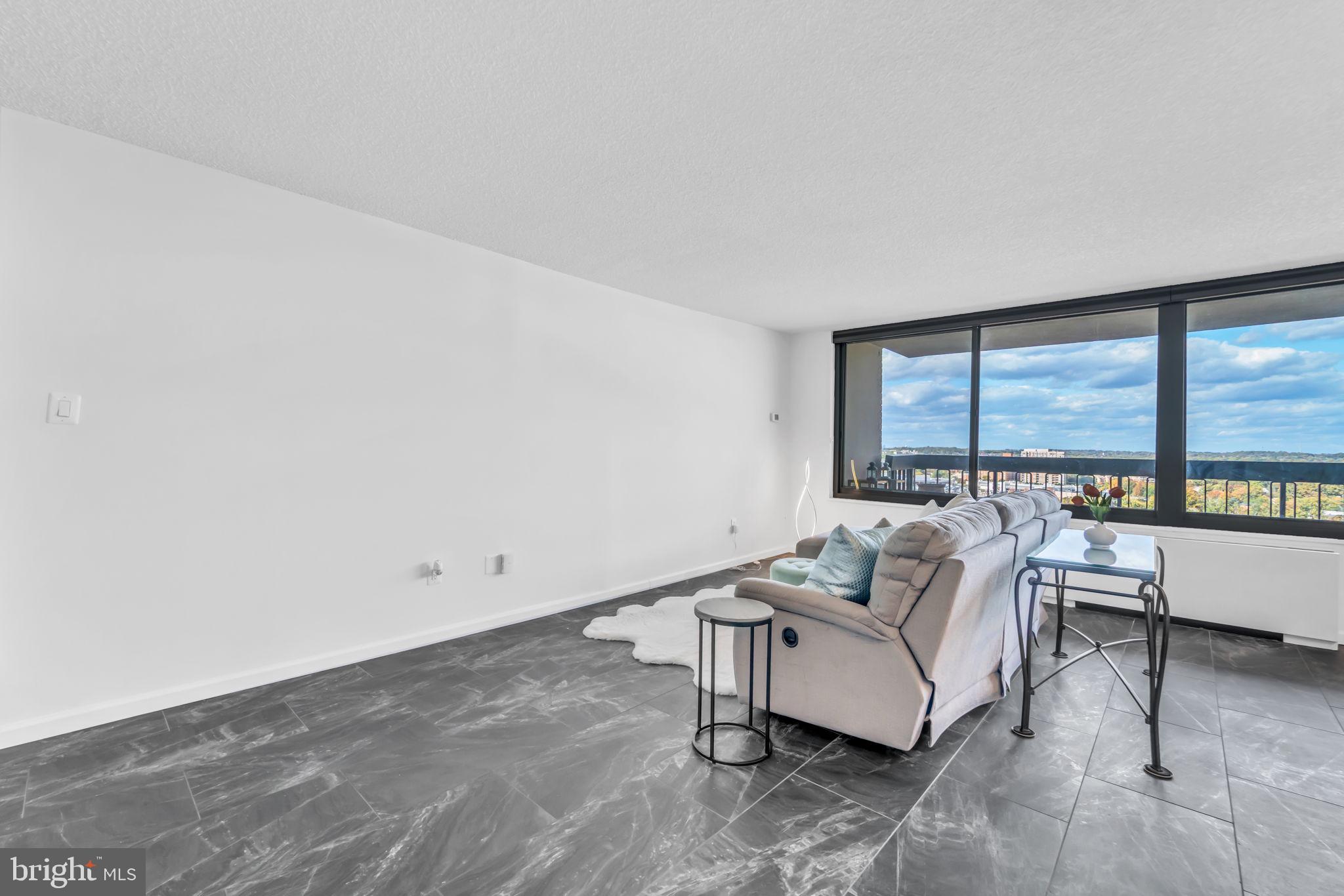 SKYLINE PLAZA - Residential