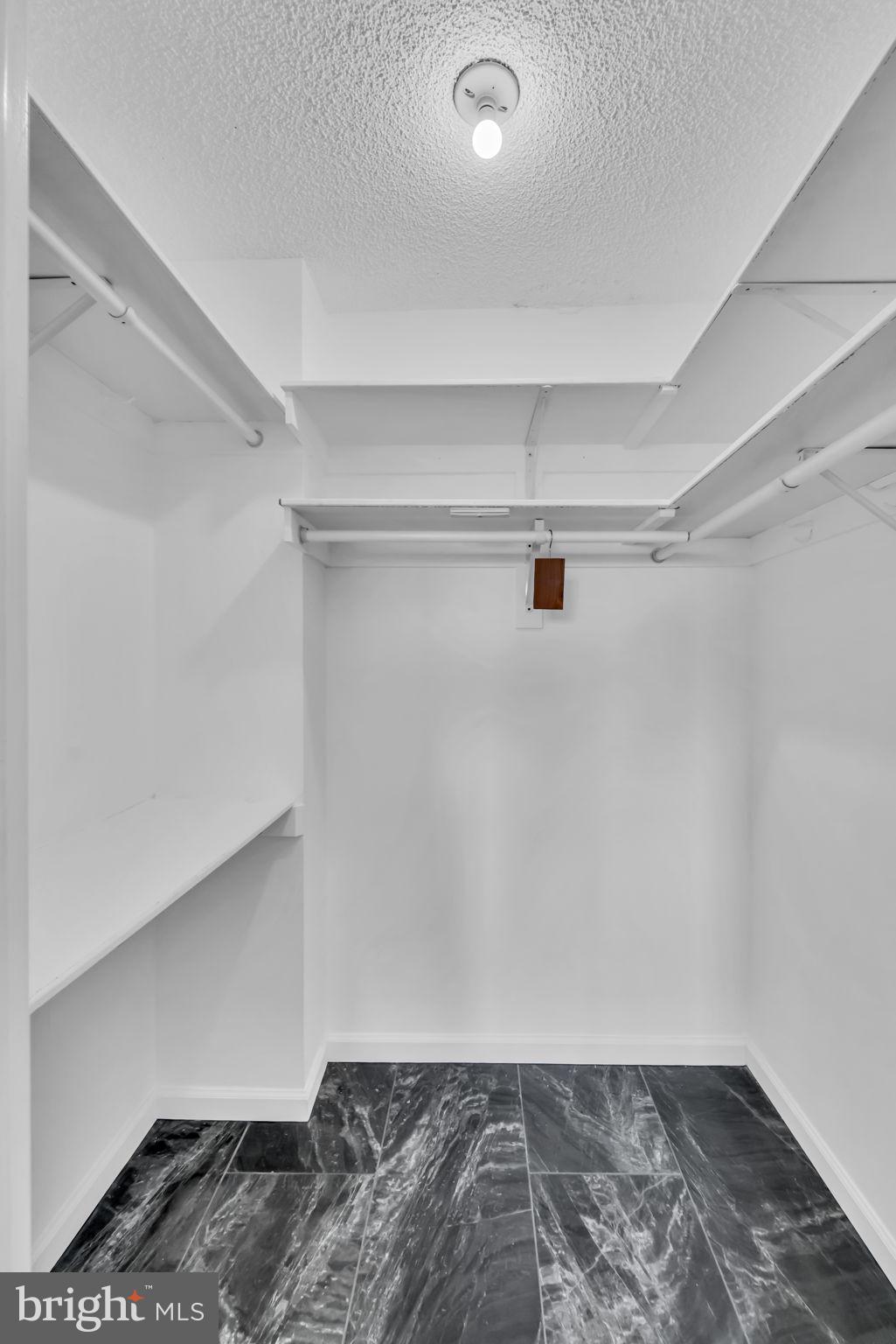 SKYLINE PLAZA - Residential