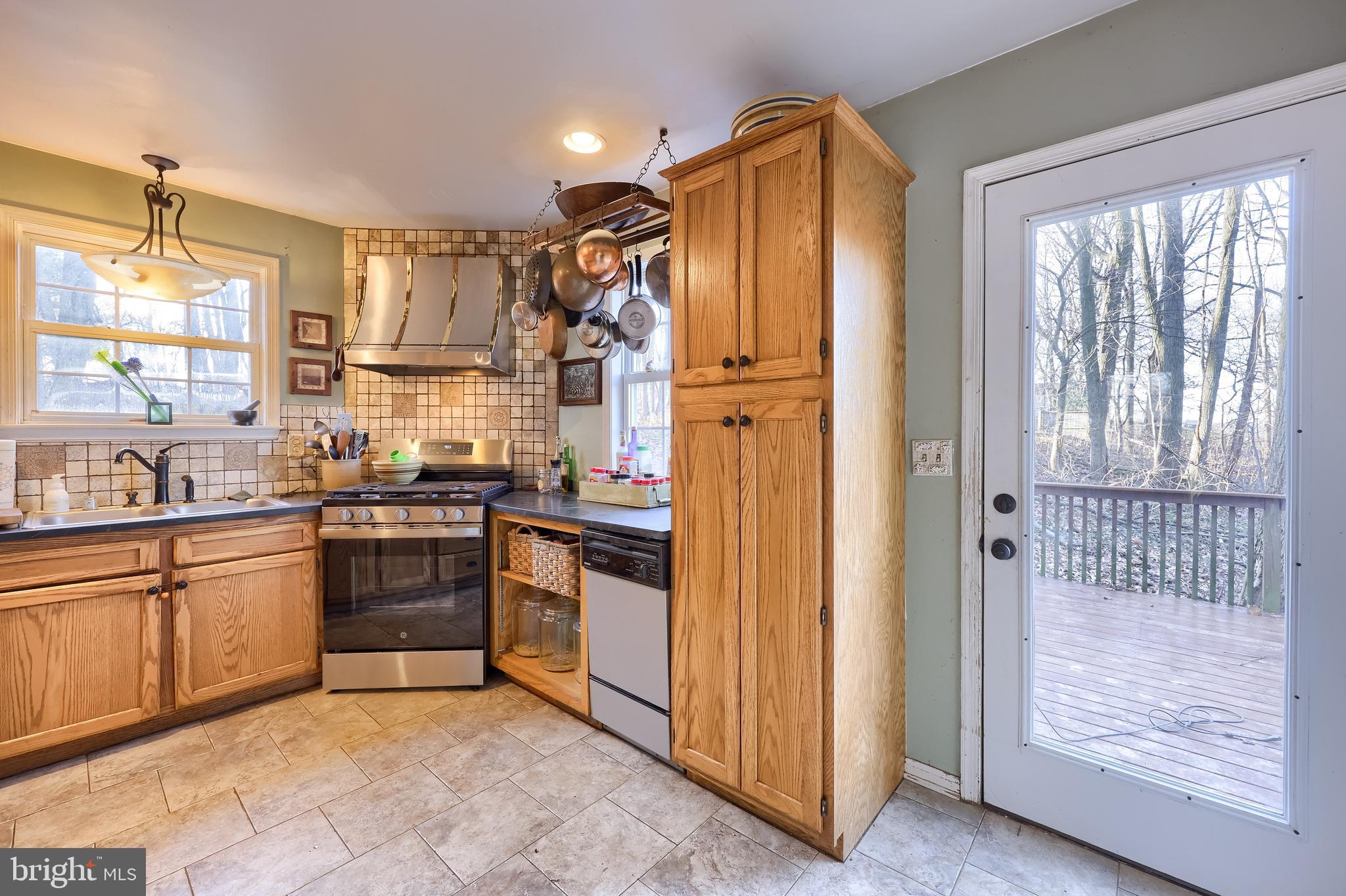 LOWER WINDSOR TWP - Residential