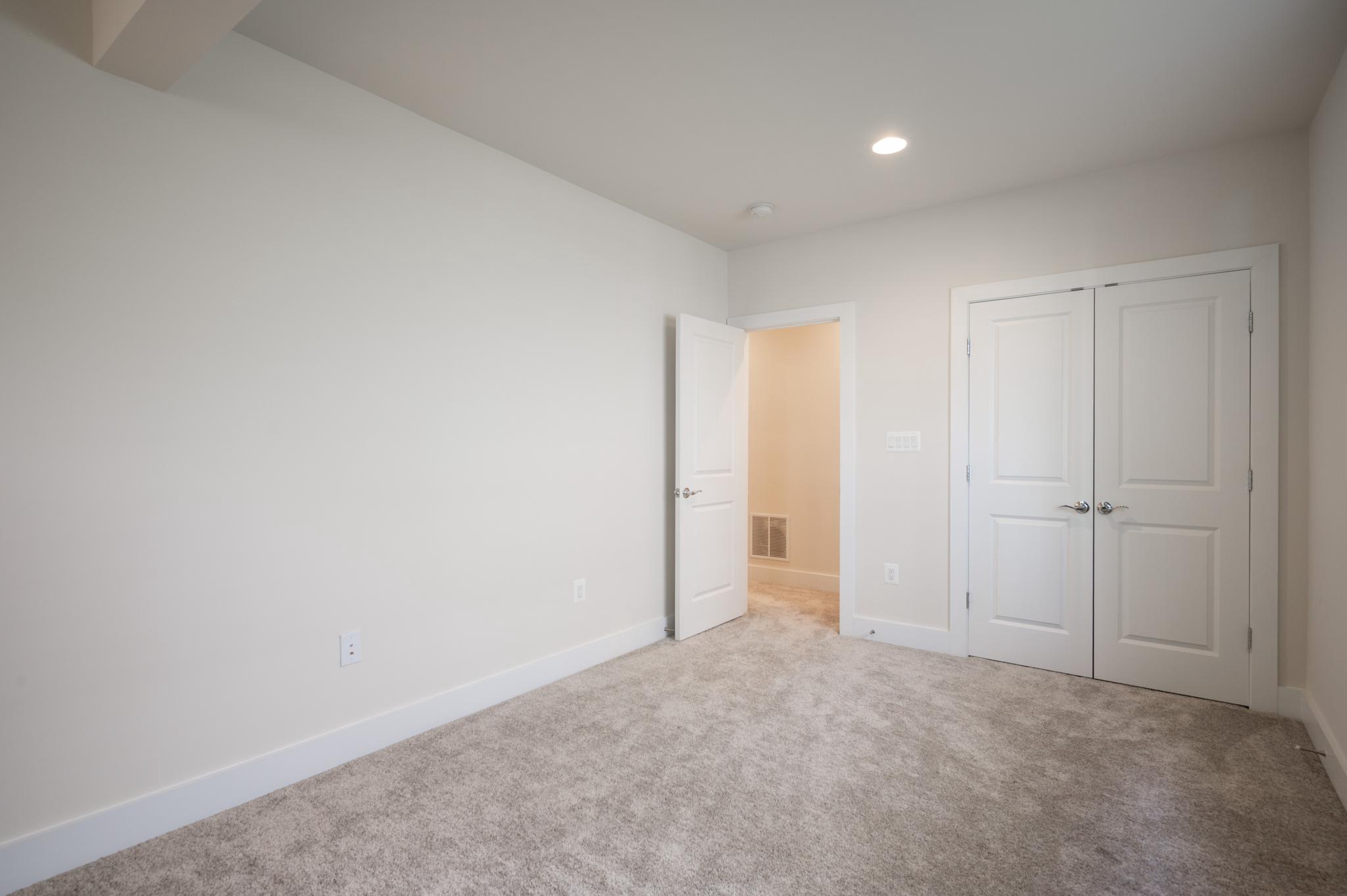 THE RESIDENCES AT MCCONNELL MANOR - Residential