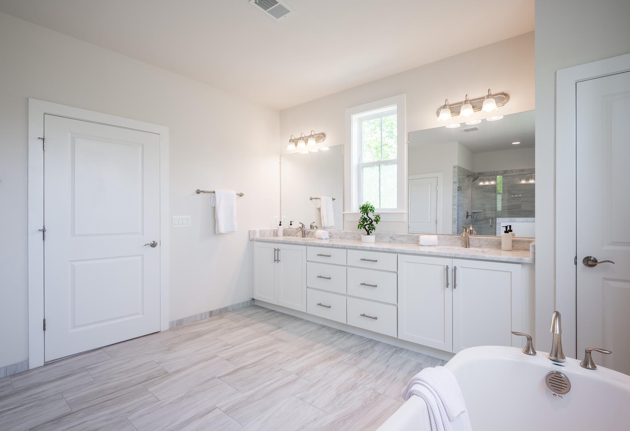 THE RESIDENCES AT MCCONNELL MANOR - Residential