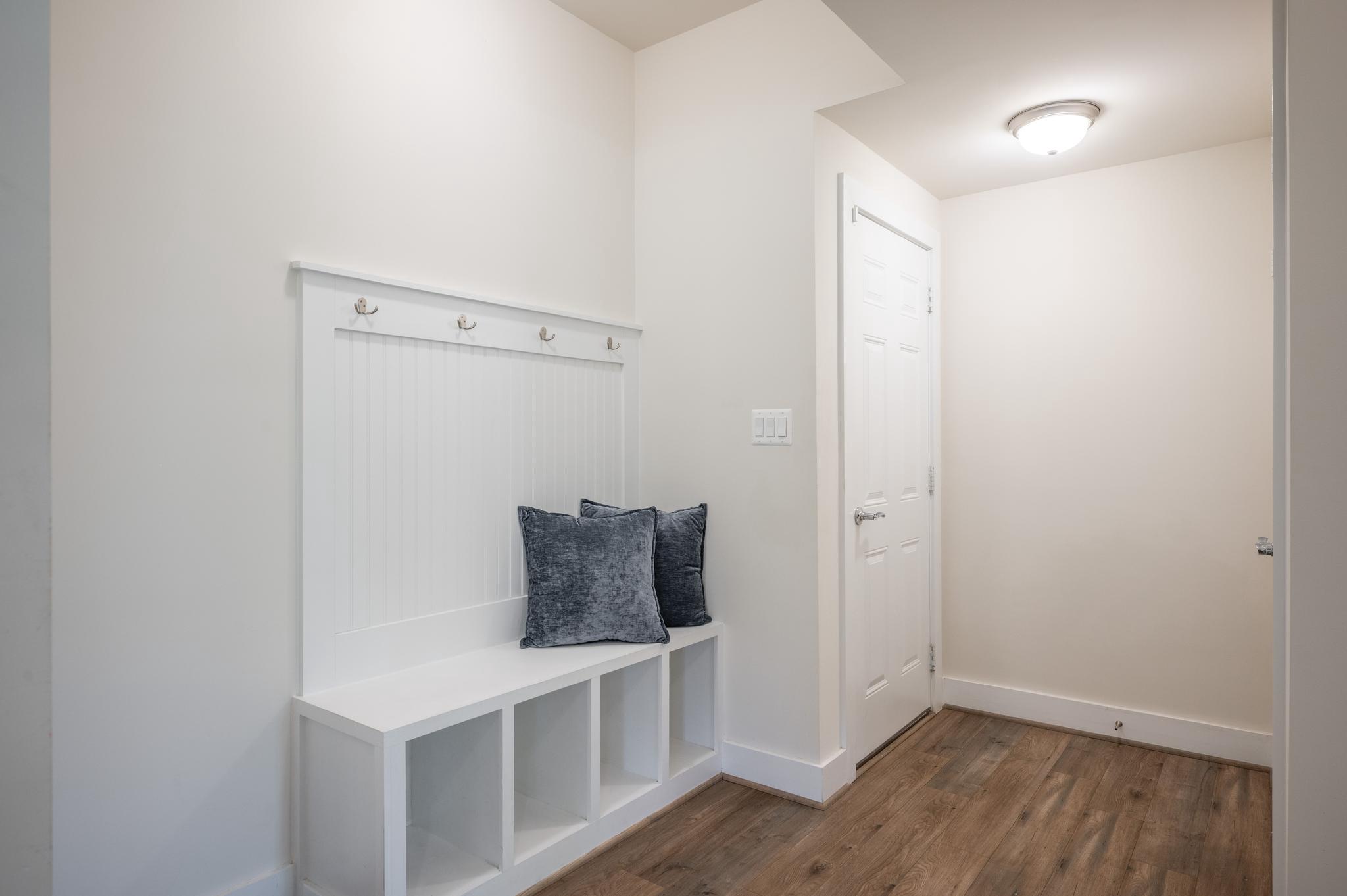 THE RESIDENCES AT MCCONNELL MANOR - Residential