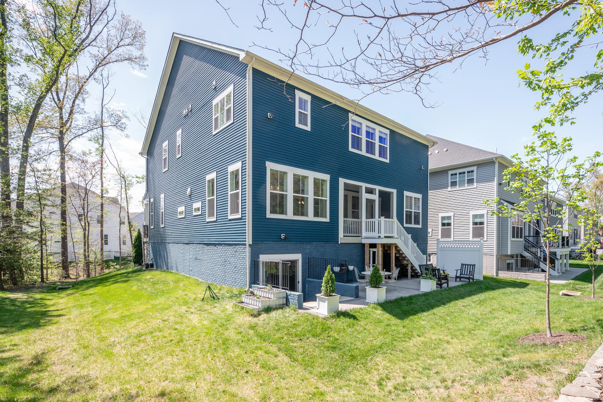 THE RESIDENCES AT MCCONNELL MANOR - Residential