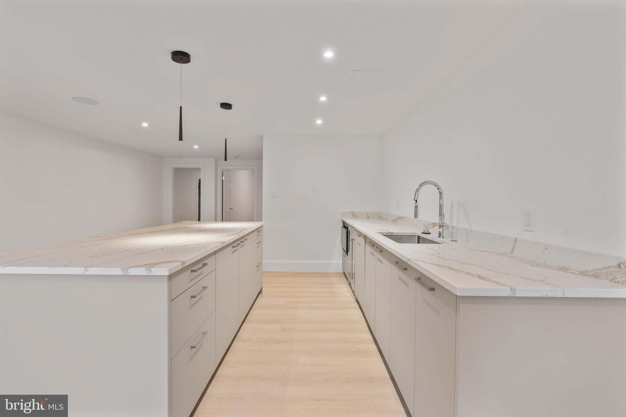 RIVER OAKS FARM - Residential