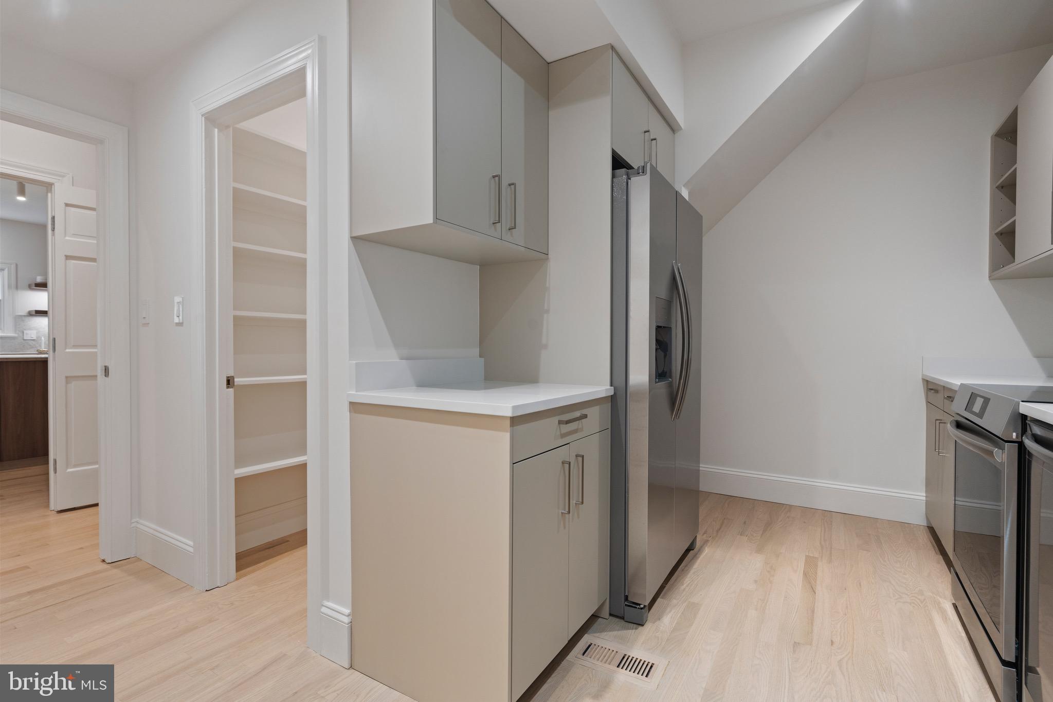 RIVER OAKS FARM - Residential