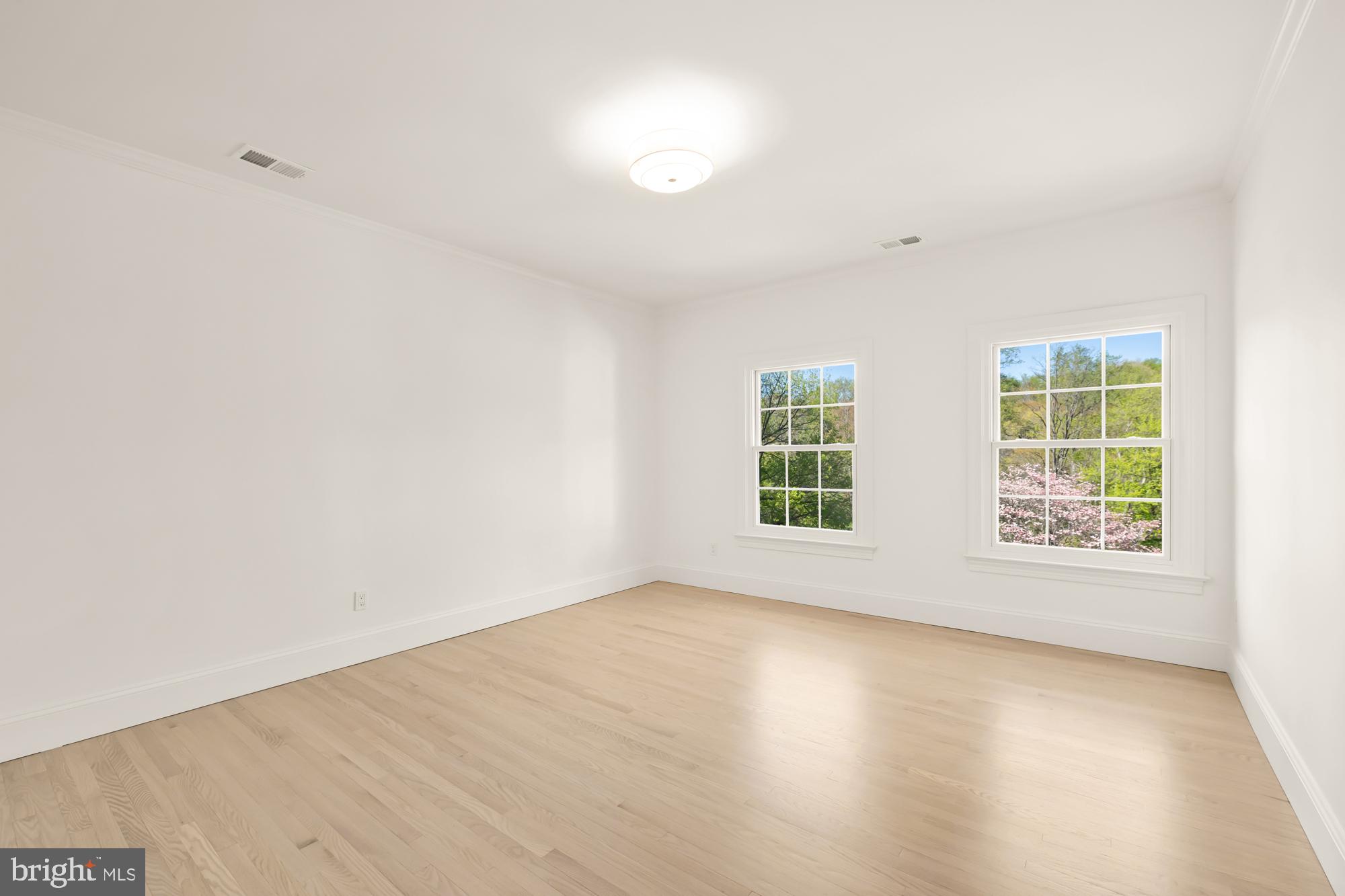 RIVER OAKS FARM - Residential