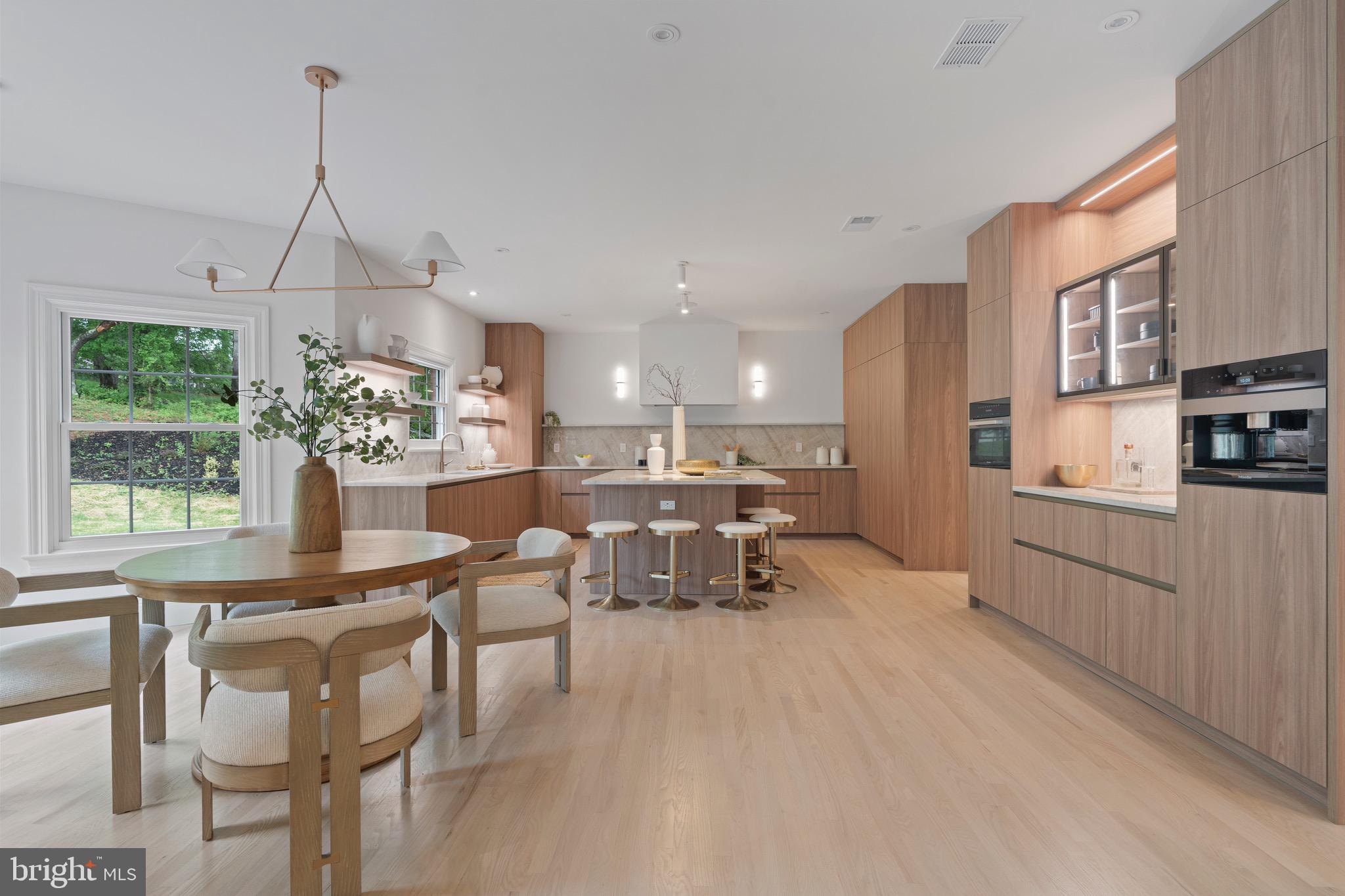 RIVER OAKS FARM - Residential