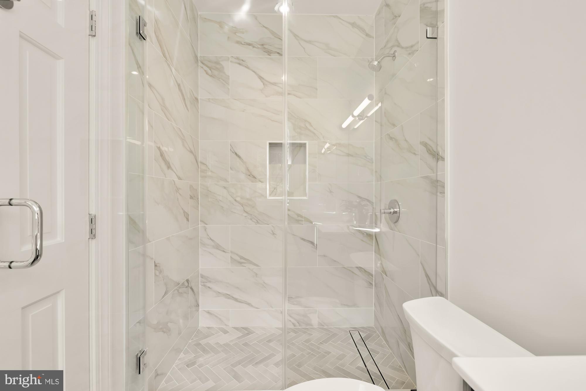 RIVER OAKS FARM - Residential