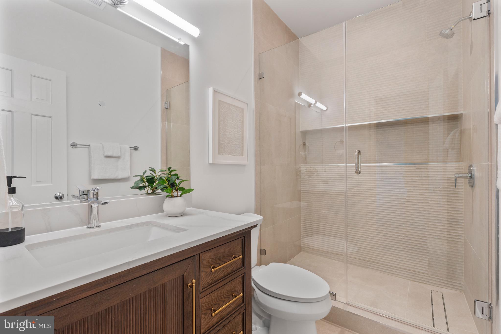 RIVER OAKS FARM - Residential