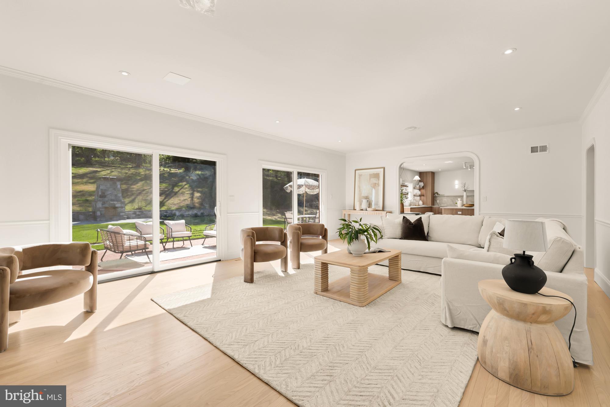 RIVER OAKS FARM - Residential