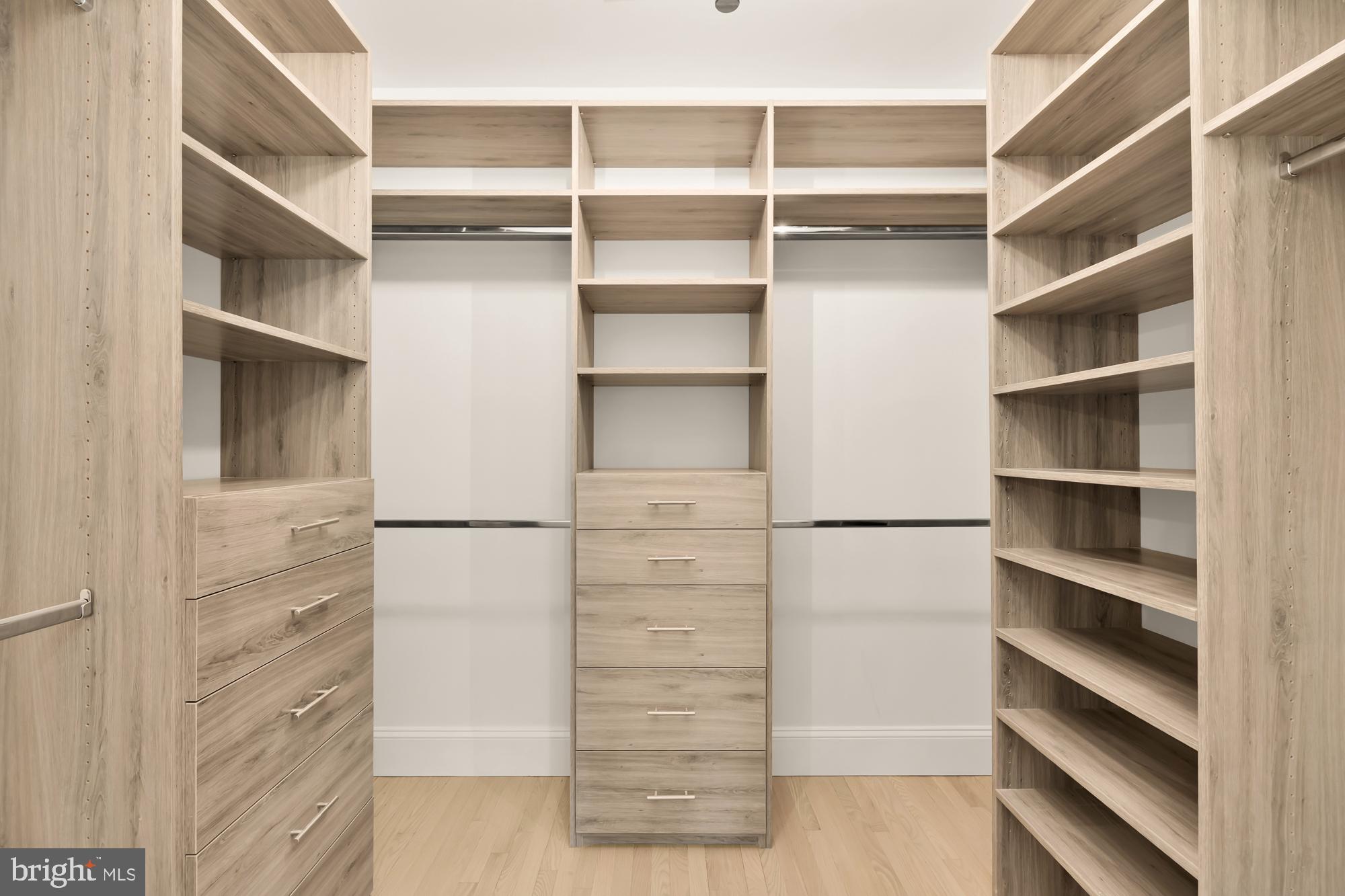 RIVER OAKS FARM - Residential